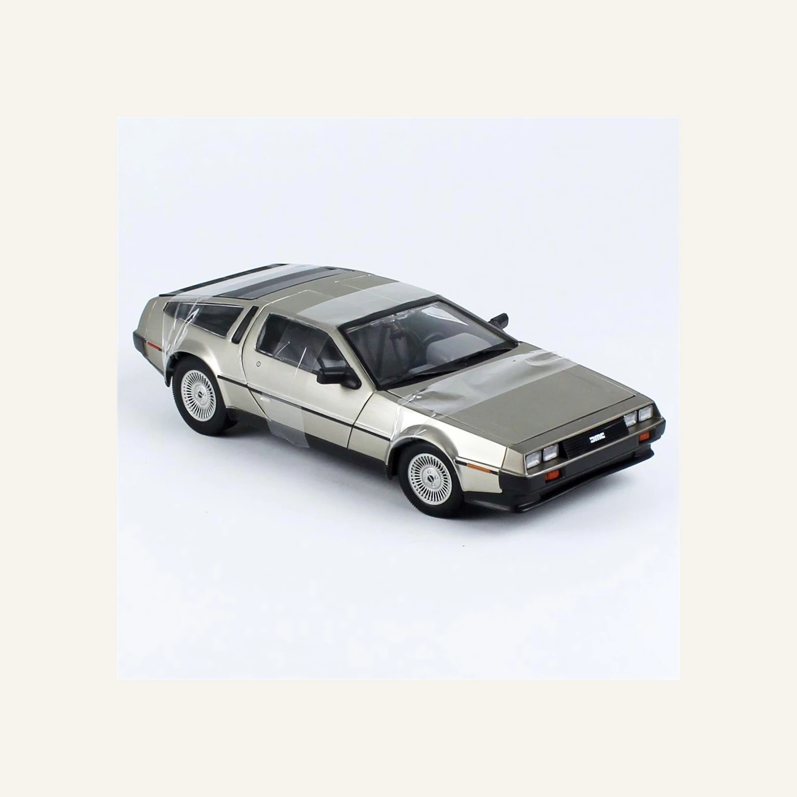 Sunstar 2701 1/18 Ölçek, 1981 De Lorean DMC 12 Coupe, Krom Renk