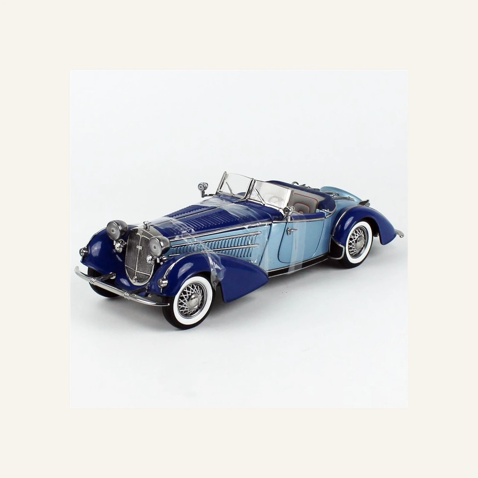 Sunstar 2408 1/18 Ölçek, 1939 Horch 855 Roadster, Açık MaVİ/Koyu Mavi