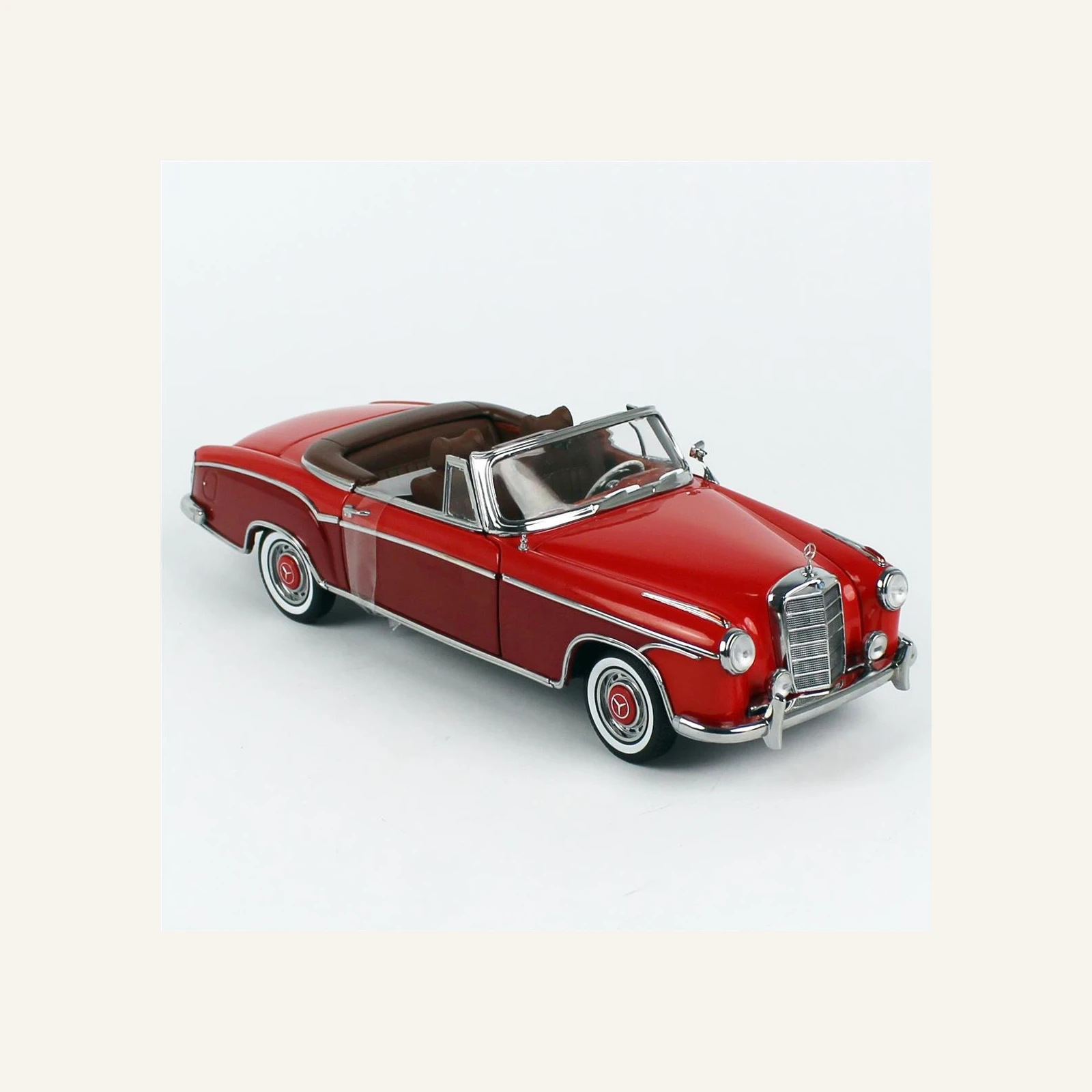 Sunstar 3594 1/18 Ölçek, 1960 Mercedes-Benz 220 SE Cabriolet, Kırmızı/Koyu Kırmızı