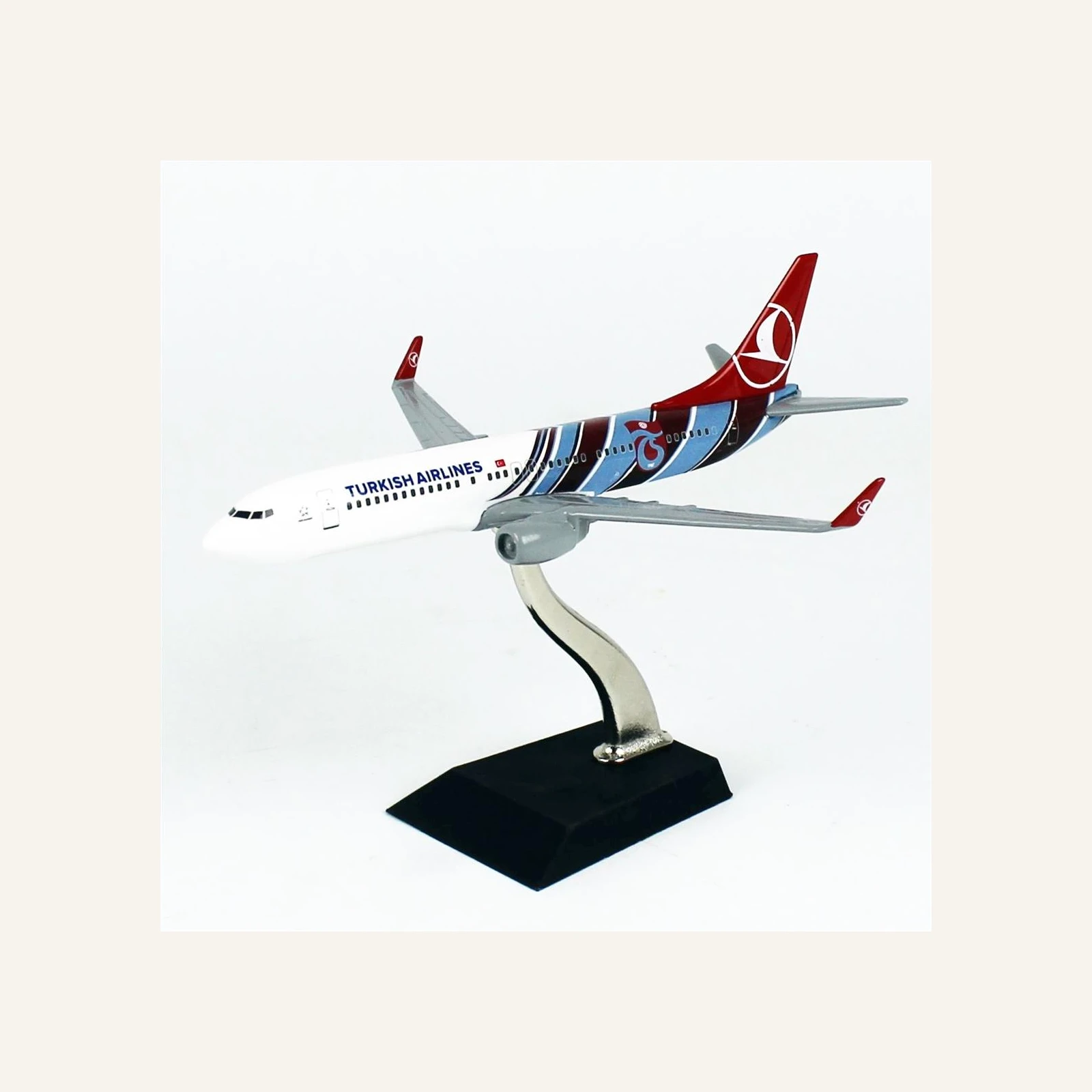 THY054 1/250 Ölçek, THY Trabzonspor Logolu Boeing B737-800 Yolcu Uçağı