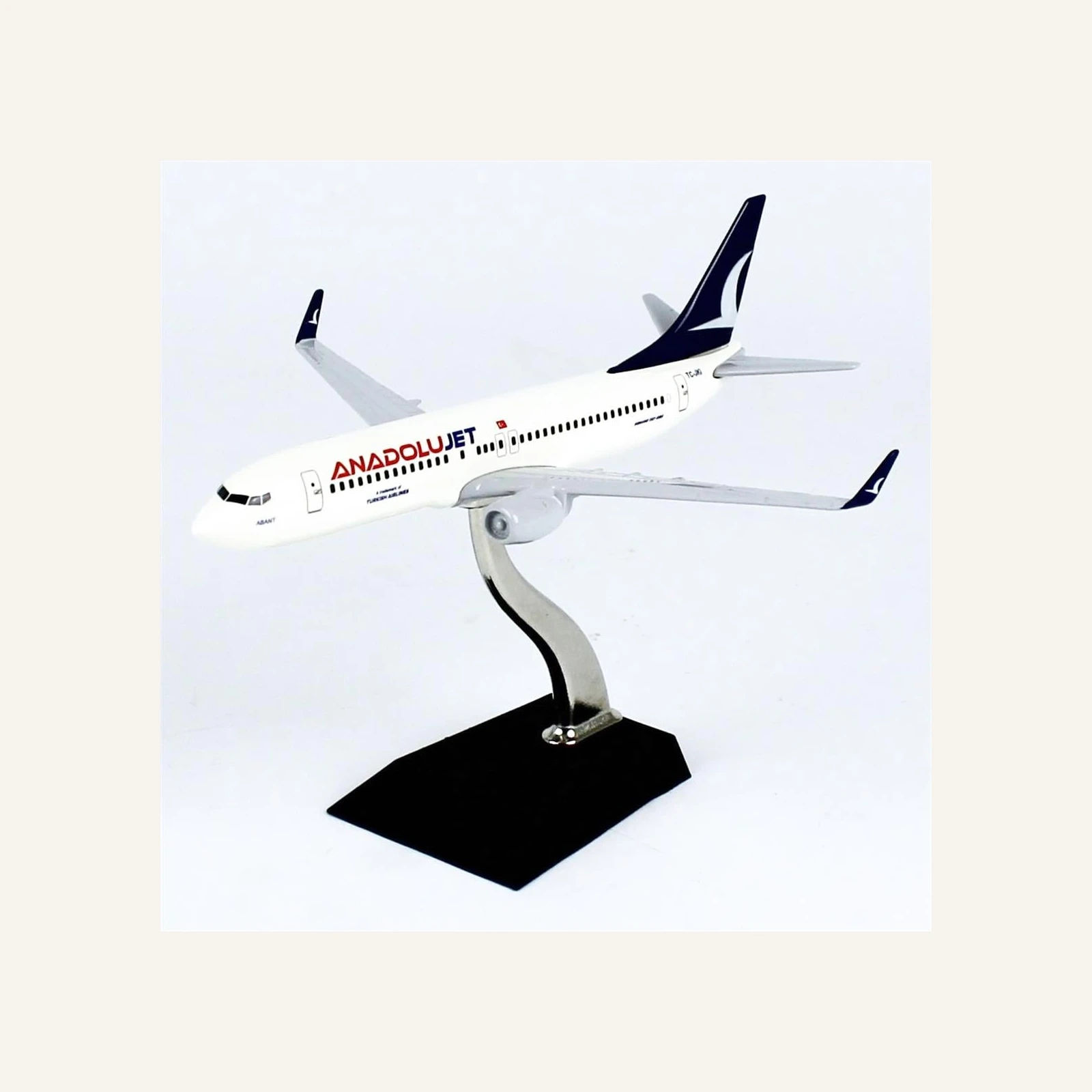 THY056 1/250 Ölçek, Anadolu Jet Logolu Boeing B737-800 Yolcu Uçağı