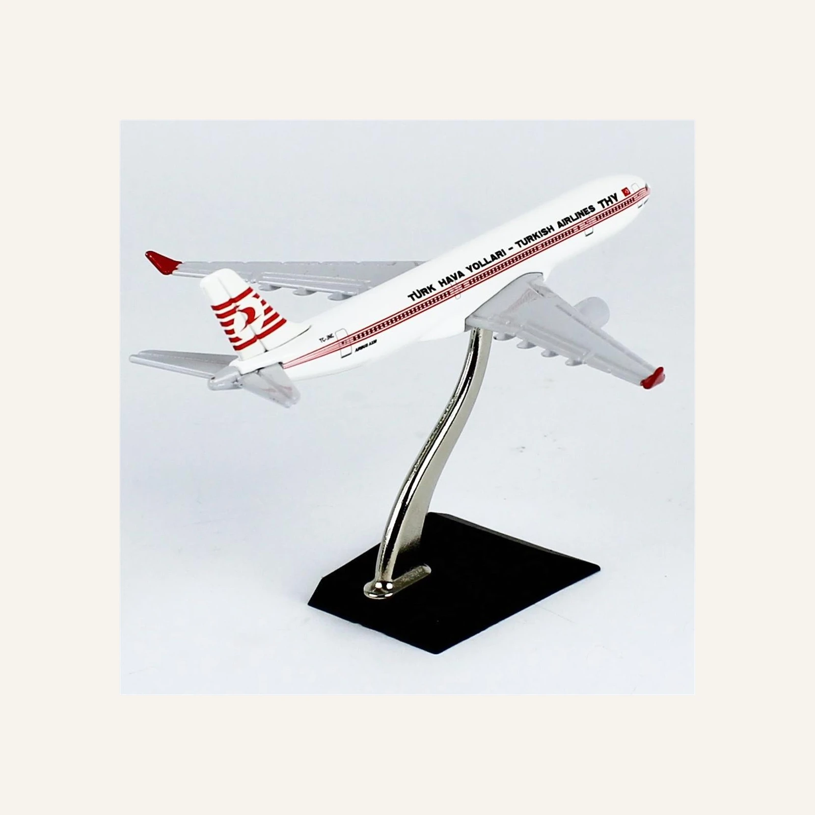 THY057 1/250 Ölçek, THY Piyama Logolu lAirbus A330-300 Yolcu Uçağı