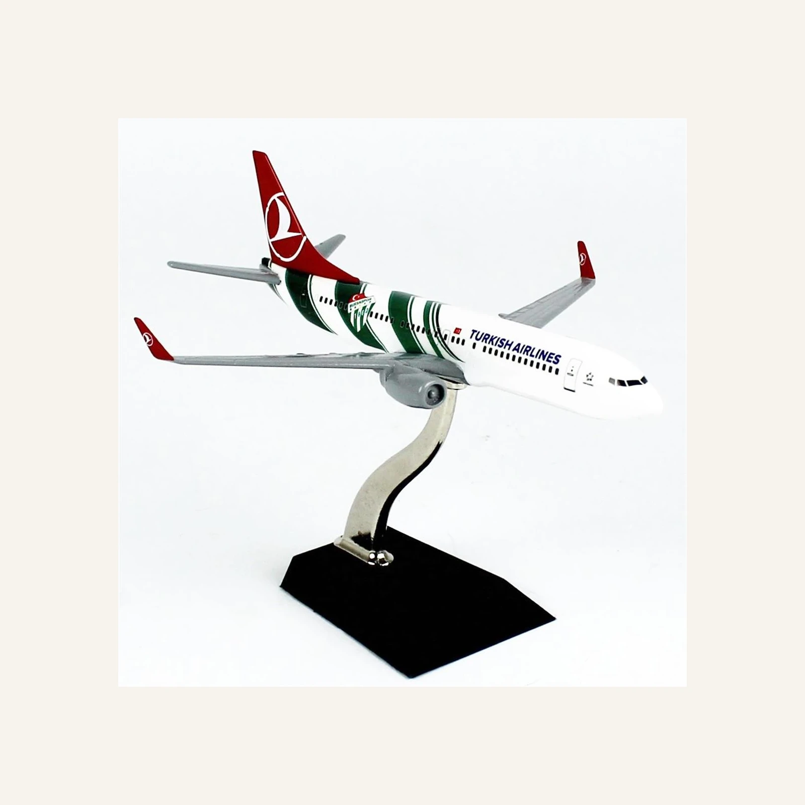 THY058 1/250 Ölçek, Bursaspor Logolu Boeing B737-800 Yolcu Uçağı