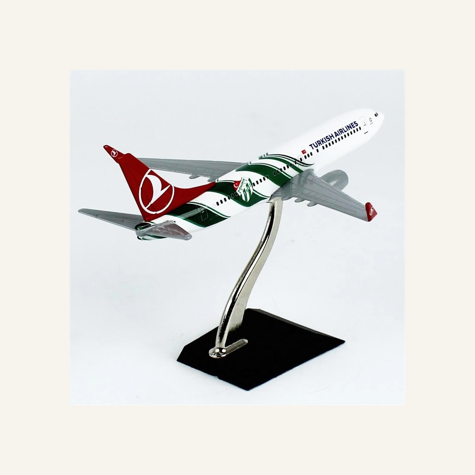 THY058 1/250 Ölçek, Bursaspor Logolu Boeing B737-800 Yolcu Uçağı