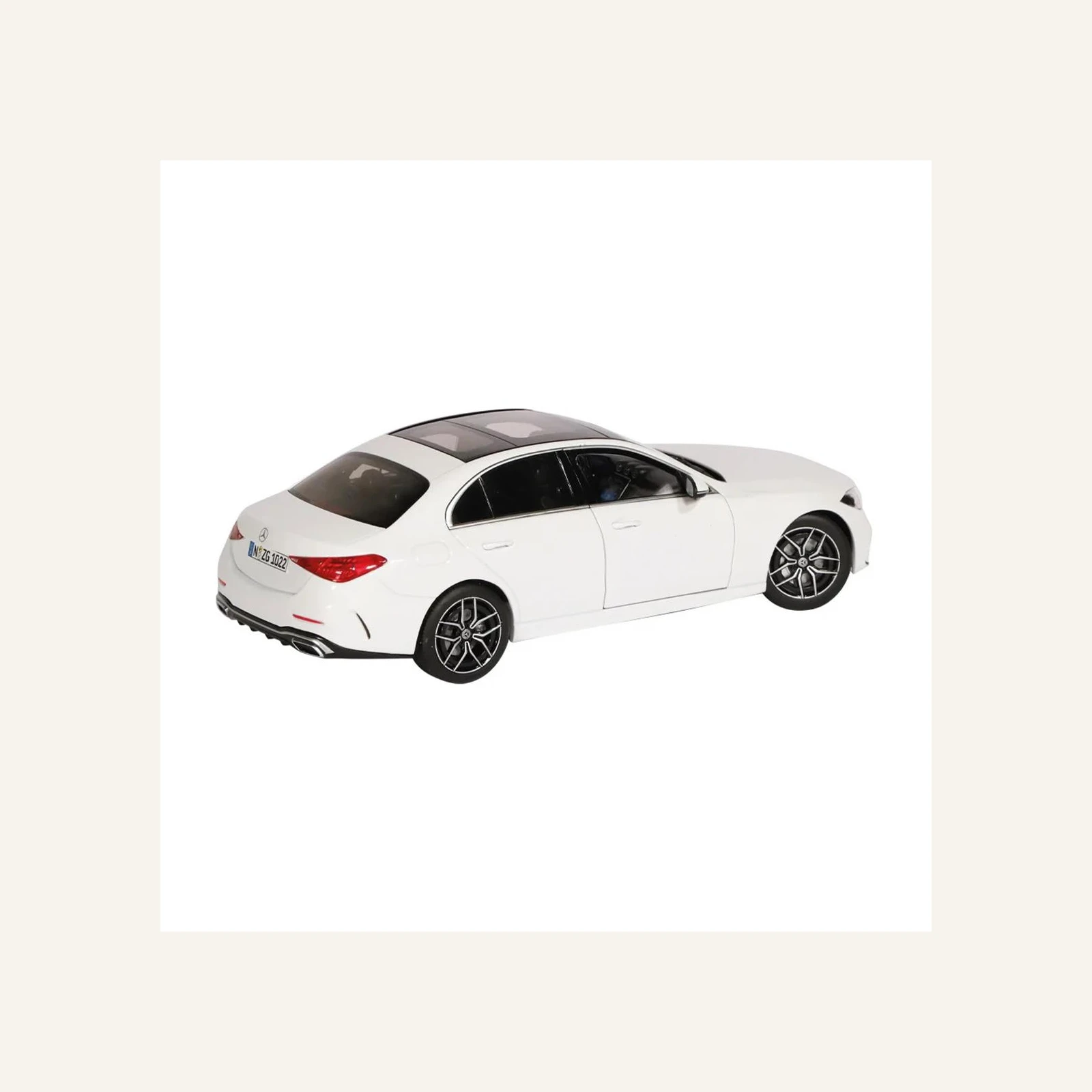 NZG 1022/41 1/18 Ölçek, Mercedes-Benz C-Class Araba, Beyaz