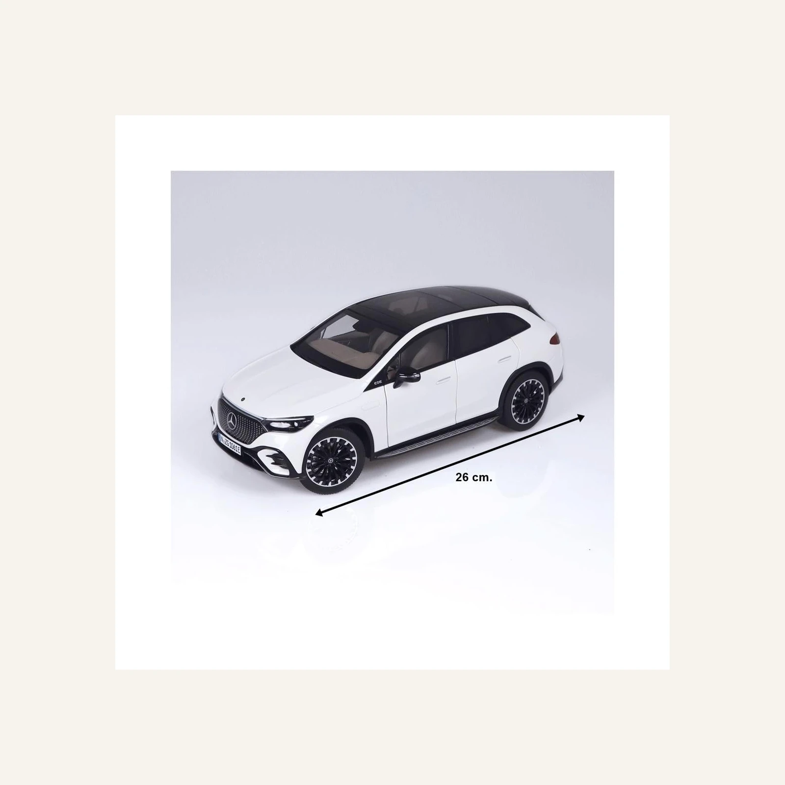 NZG 1061/40 1/18 Ölçek, Mercedes-Benz EQE AMG Line SUV, Sedef Beyaz