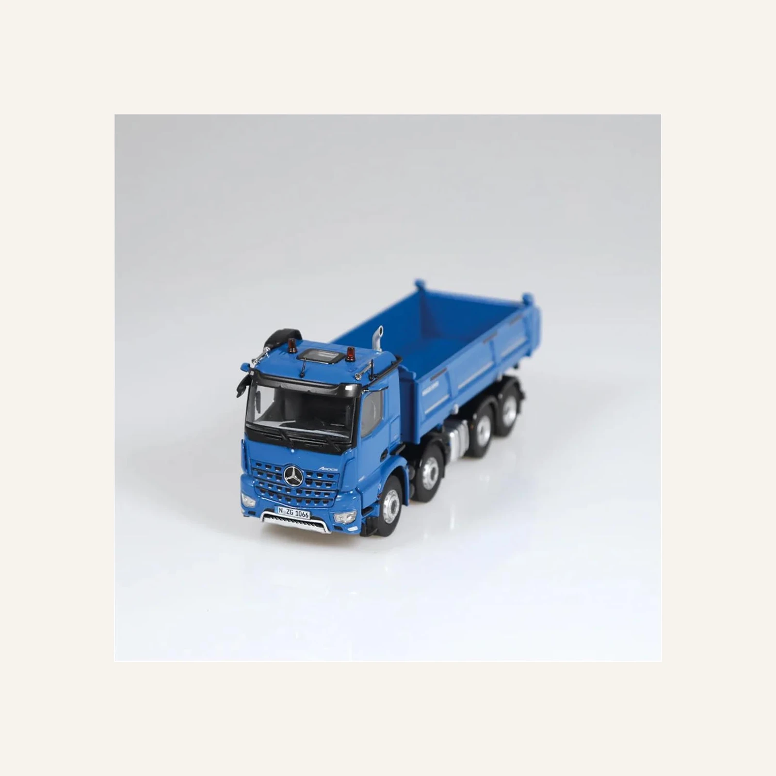 NZG 1066/20 1/50 Ölçek, Mercedes-Benz Arocs 8x4 Meiller Damperli Kamyon, Mavi