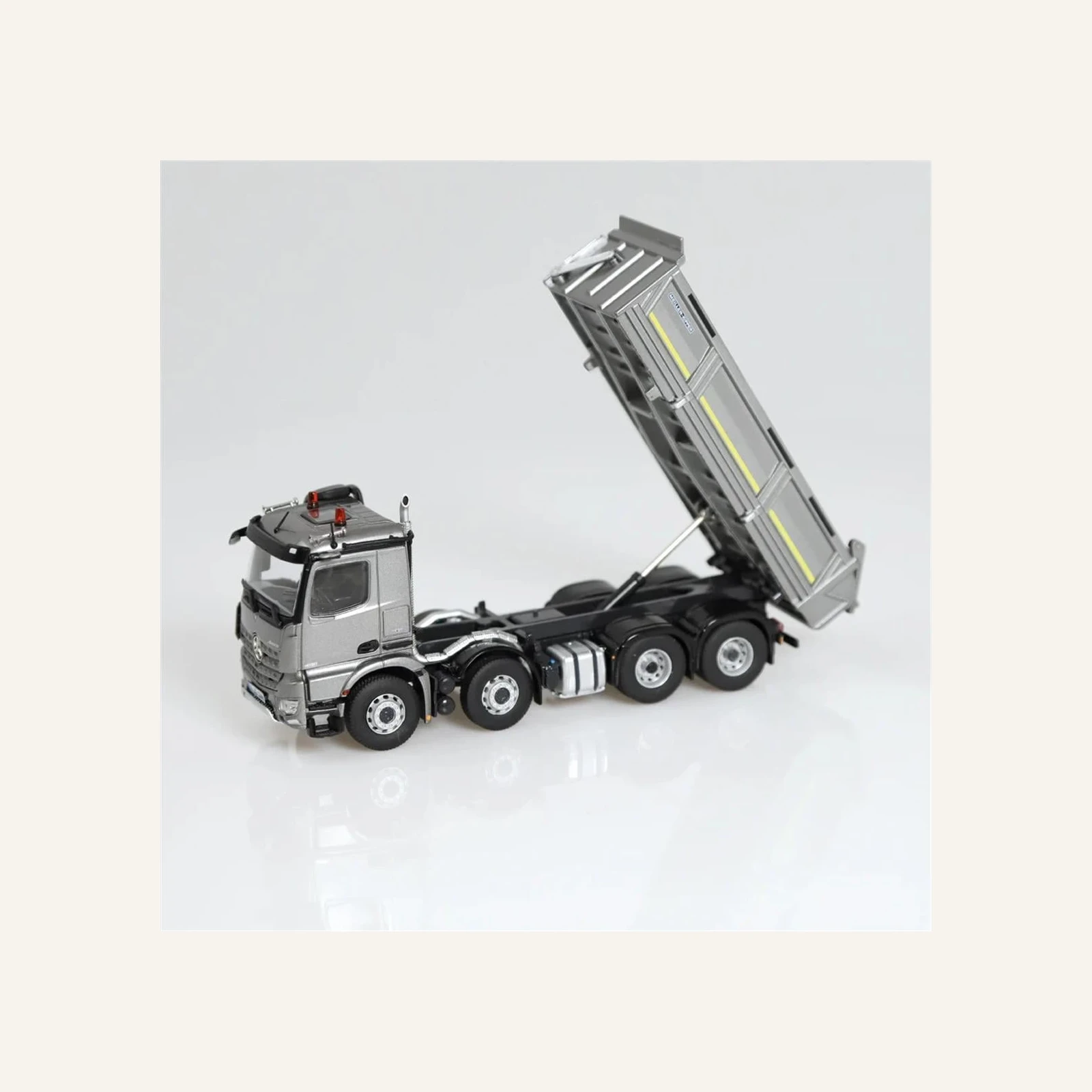 NZG 1066/55 1/50 Ölçek, Mercedes-Benz Arocs 8x4 Meiller Damperli Kamyon, Gümüş/Gri