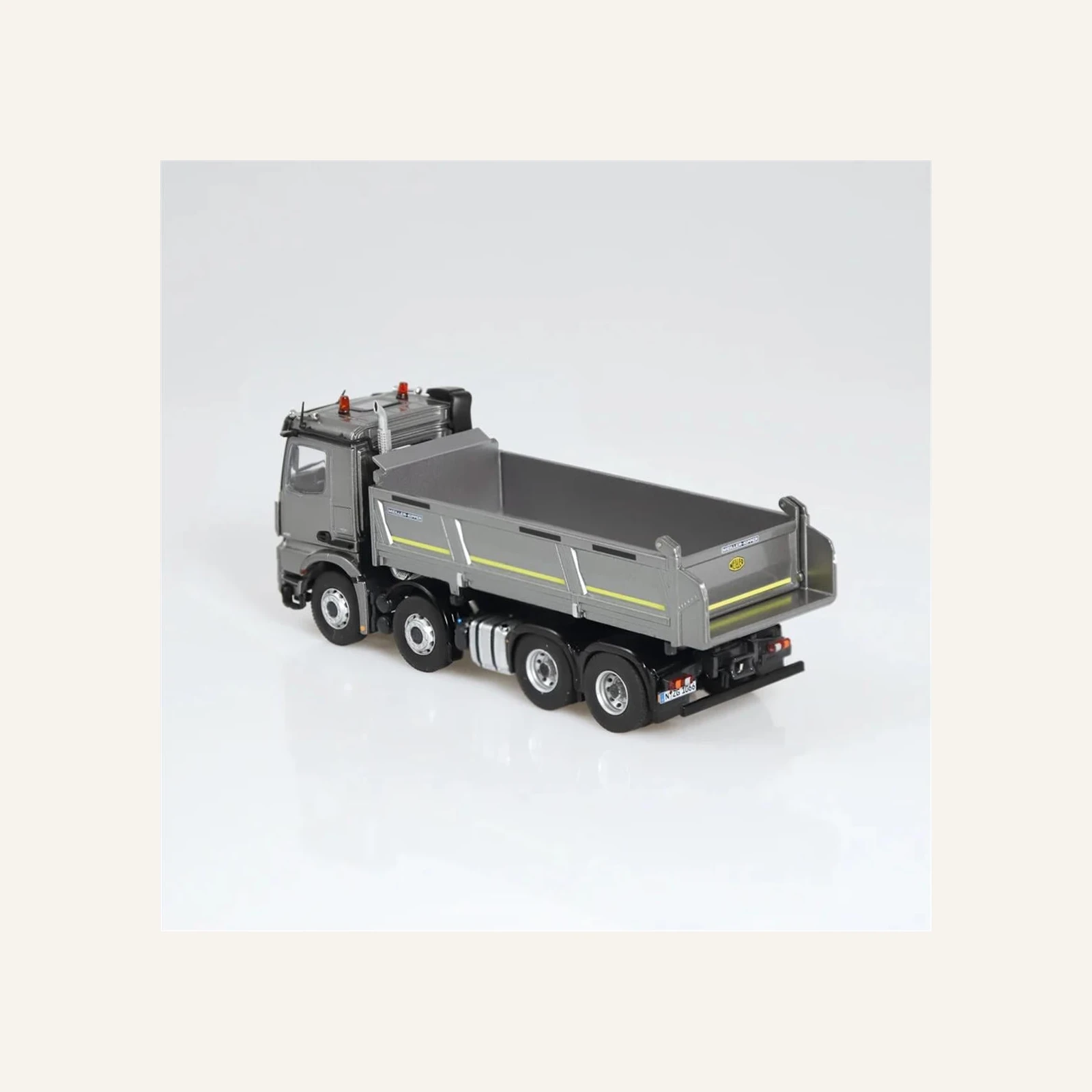 NZG 1066/55 1/50 Ölçek, Mercedes-Benz Arocs 8x4 Meiller Damperli Kamyon, Gümüş/Gri