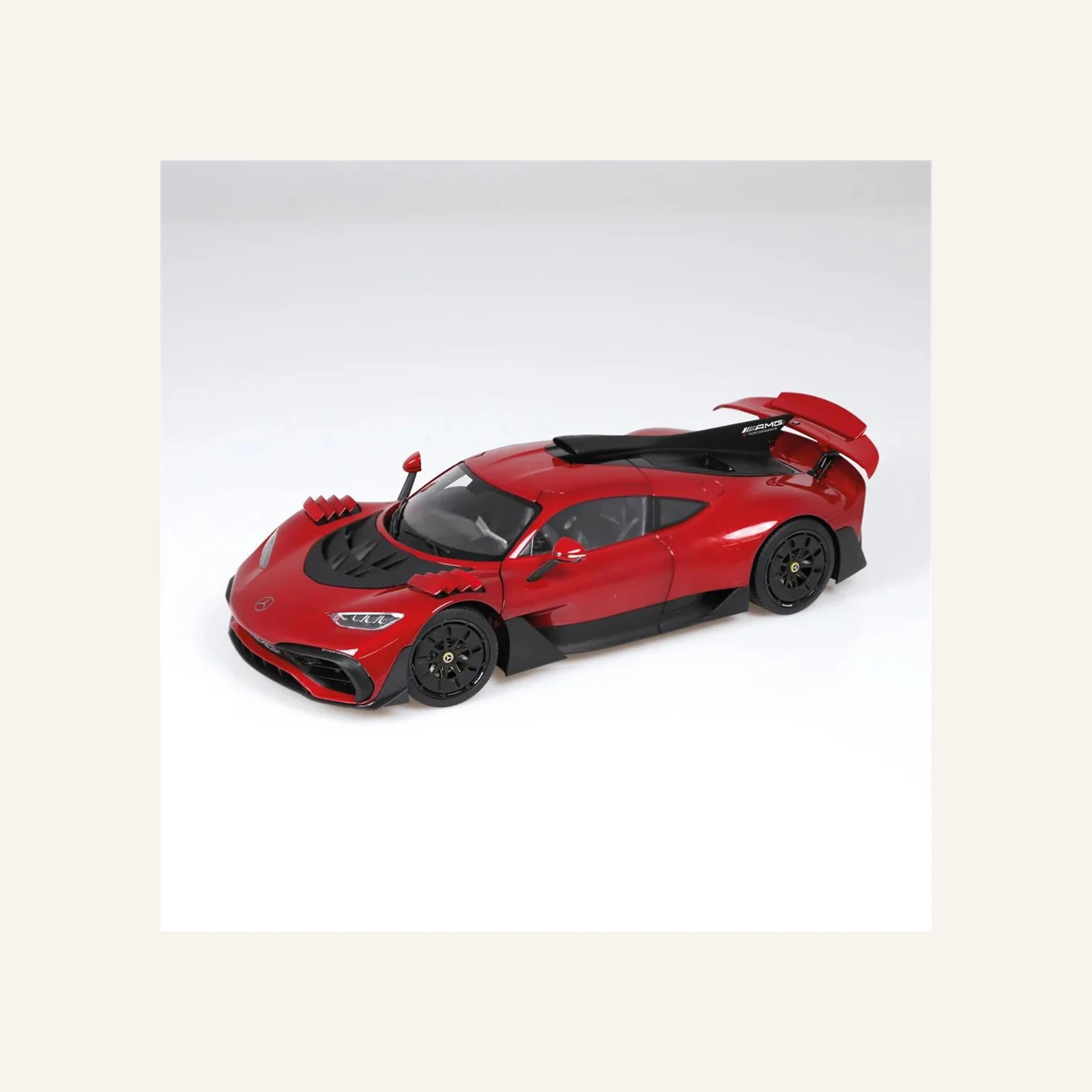 NZG 1067/11 1/18 Ölçek, Mercedes-Benz AMG One (Race) Yarış Arabası, Patagonya Kırmızısı