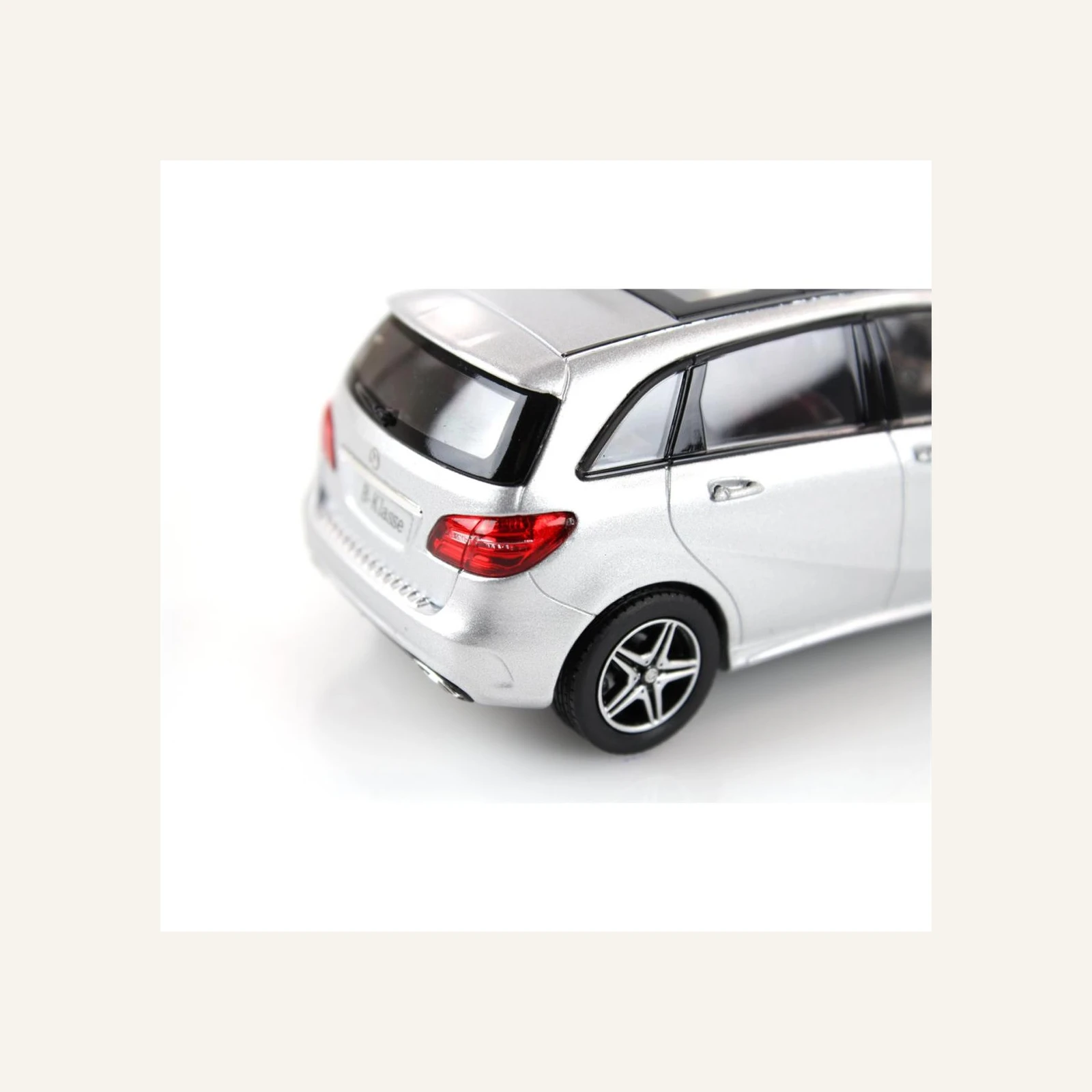 Norev B66962306 1/43 Ölçek, Mercedes Benz B Class AMG 2012, Polar Silver