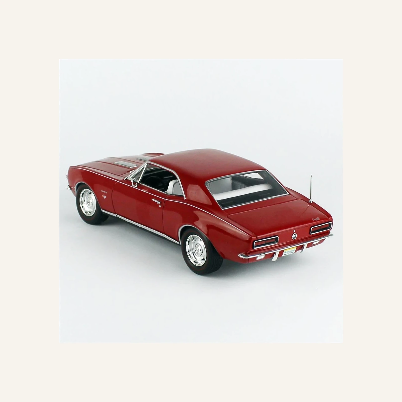 AutoWorld AMM1288 1/18 Ölçek, 1967 Chevrolet Camaro SS/RS (Hemmings), Bolero Red