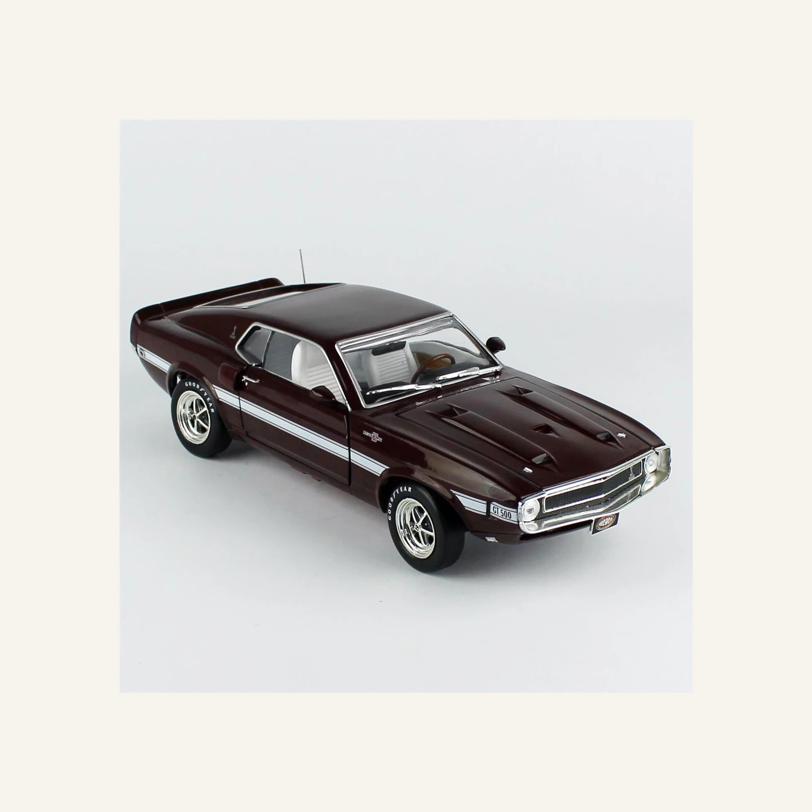 AutoWorld AMM1290 1/18 Ölçek, 1969 Shelby GT500 Mustang 2+2, (MCACN), Royal Bordo