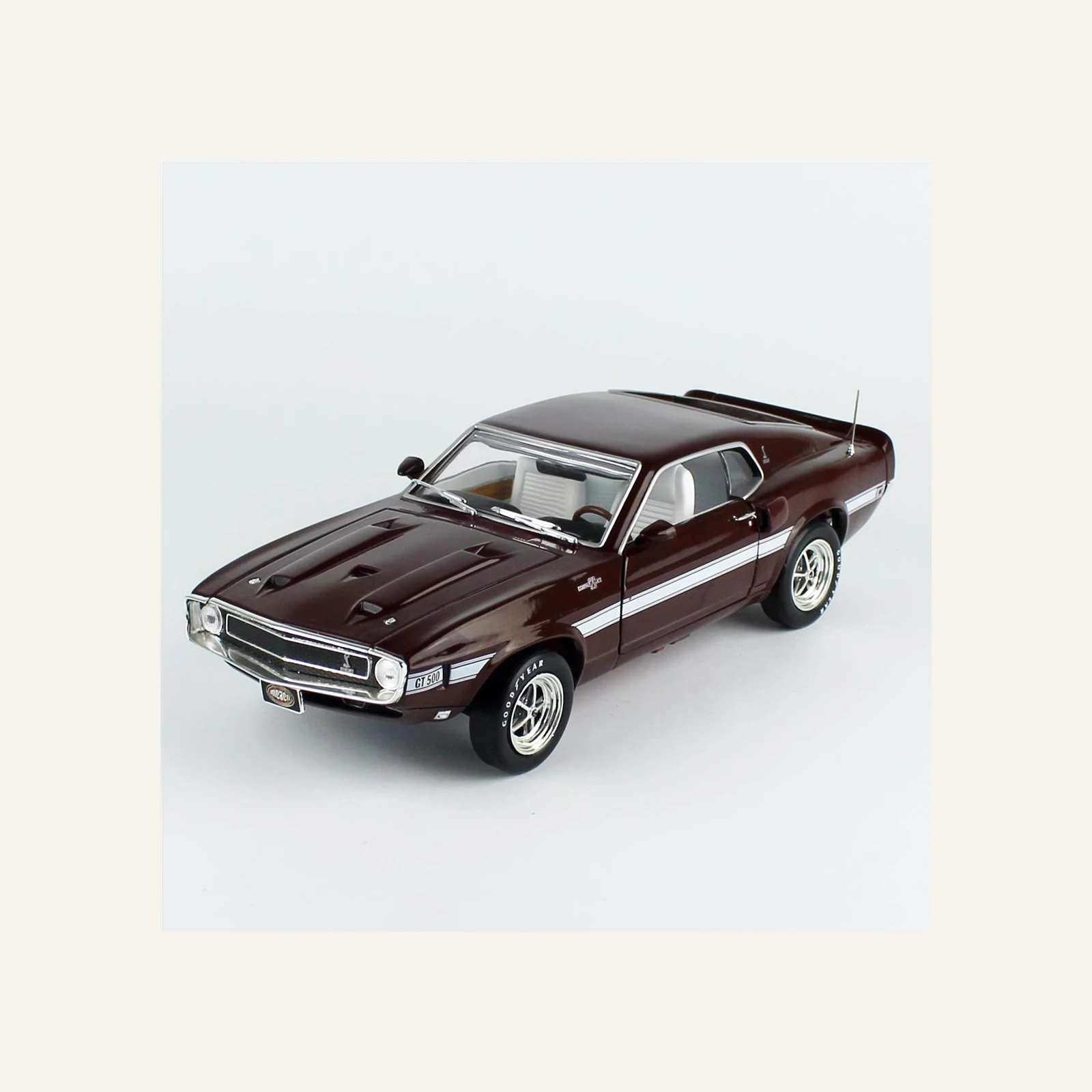AutoWorld AMM1290 1/18 Ölçek, 1969 Shelby GT500 Mustang 2+2, (MCACN), Royal Bordo