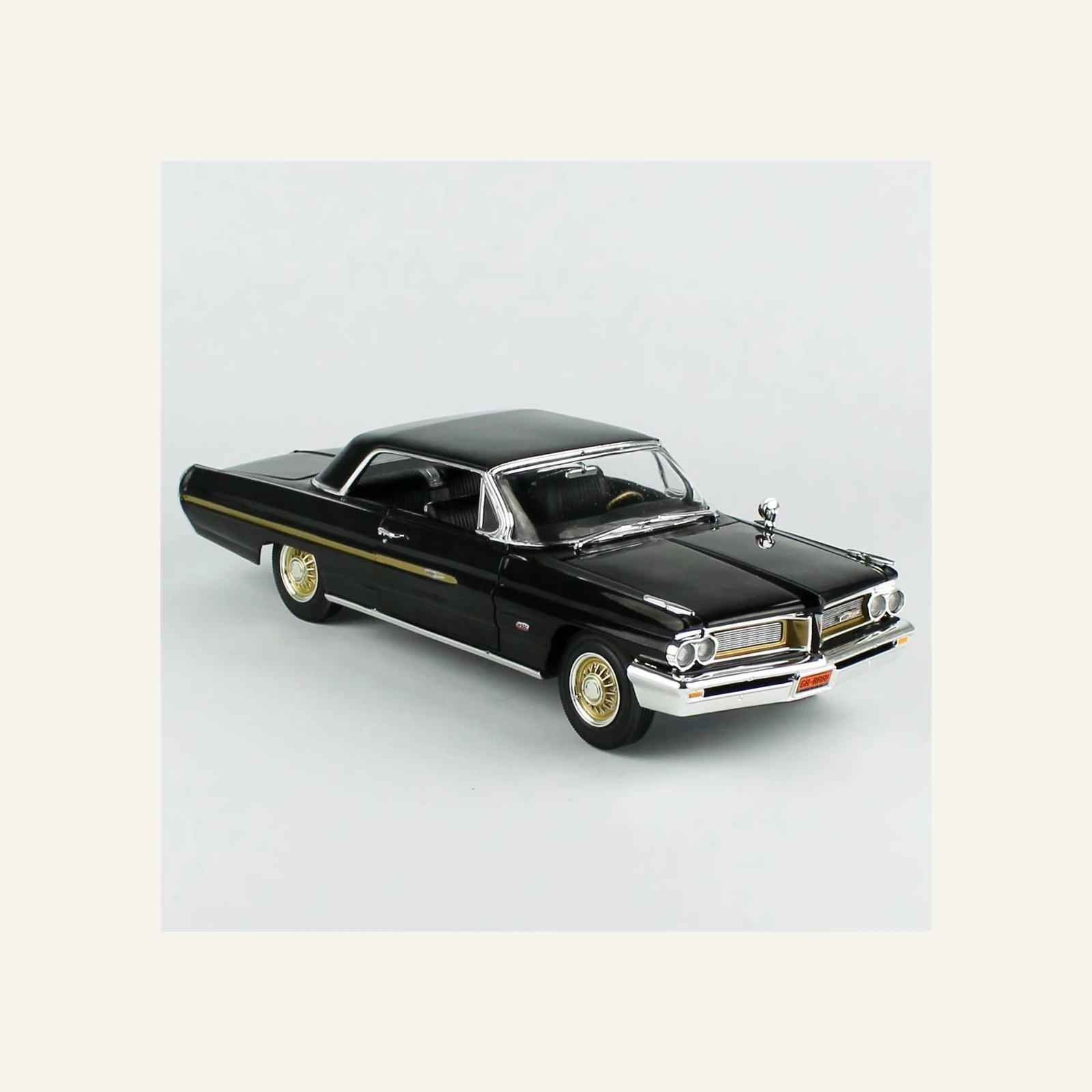 AutoWorld AMM1291 1/18 Ölçek, 1962 Pontiac Grand Prix Hardtop (Fireball Roberts Edition), Starlight Black