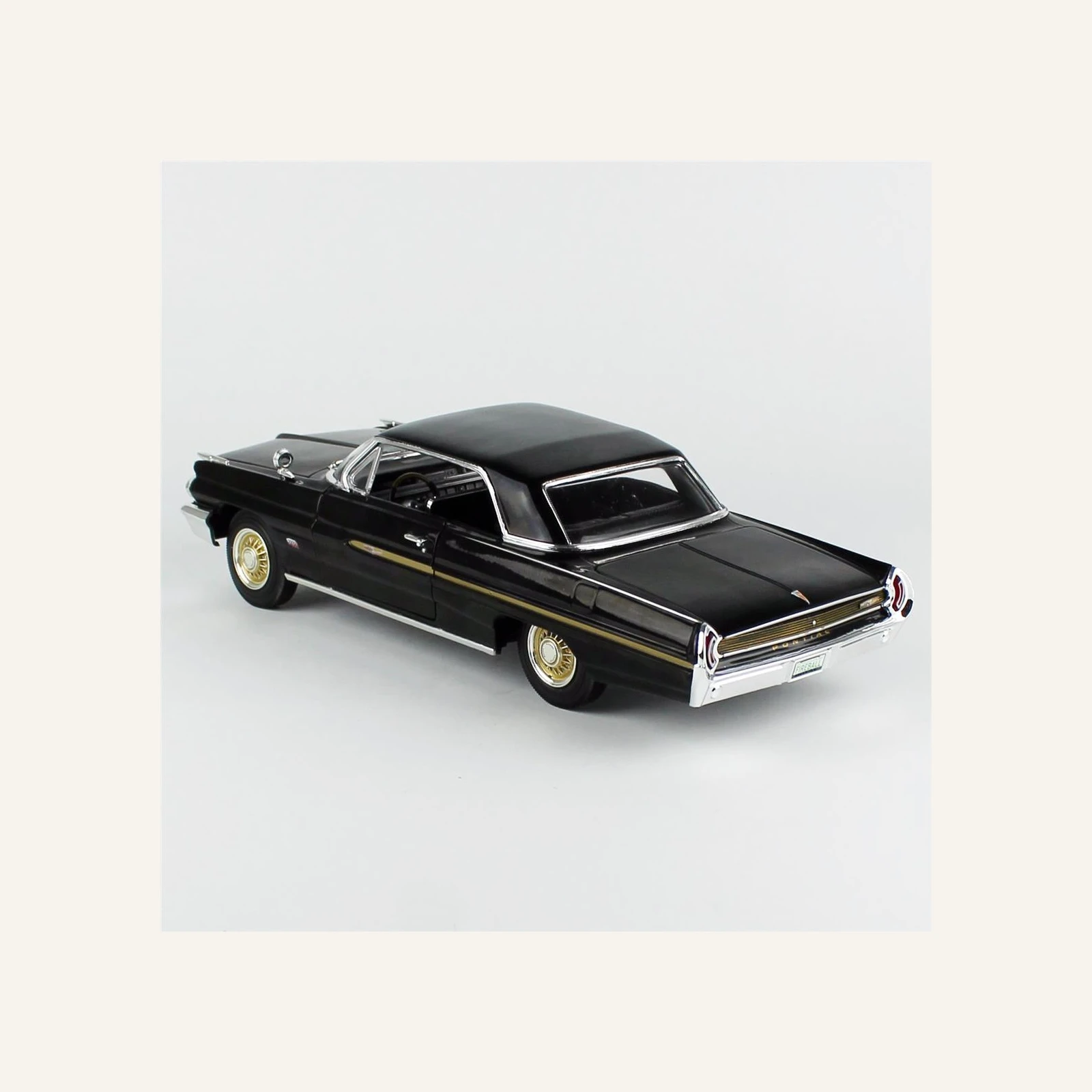 AutoWorld AMM1291 1/18 Ölçek, 1962 Pontiac Grand Prix Hardtop (Fireball Roberts Edition), Starlight Black