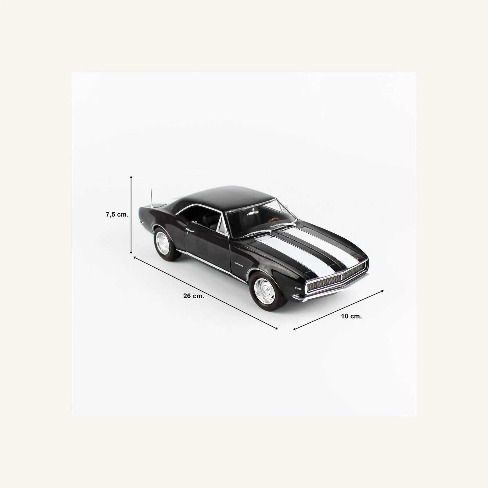 AutoWorld AMM1297 1/18 Ölçek, 1967 Chevrolet Camaro Z/28 RS (MCACN), Royal Plum