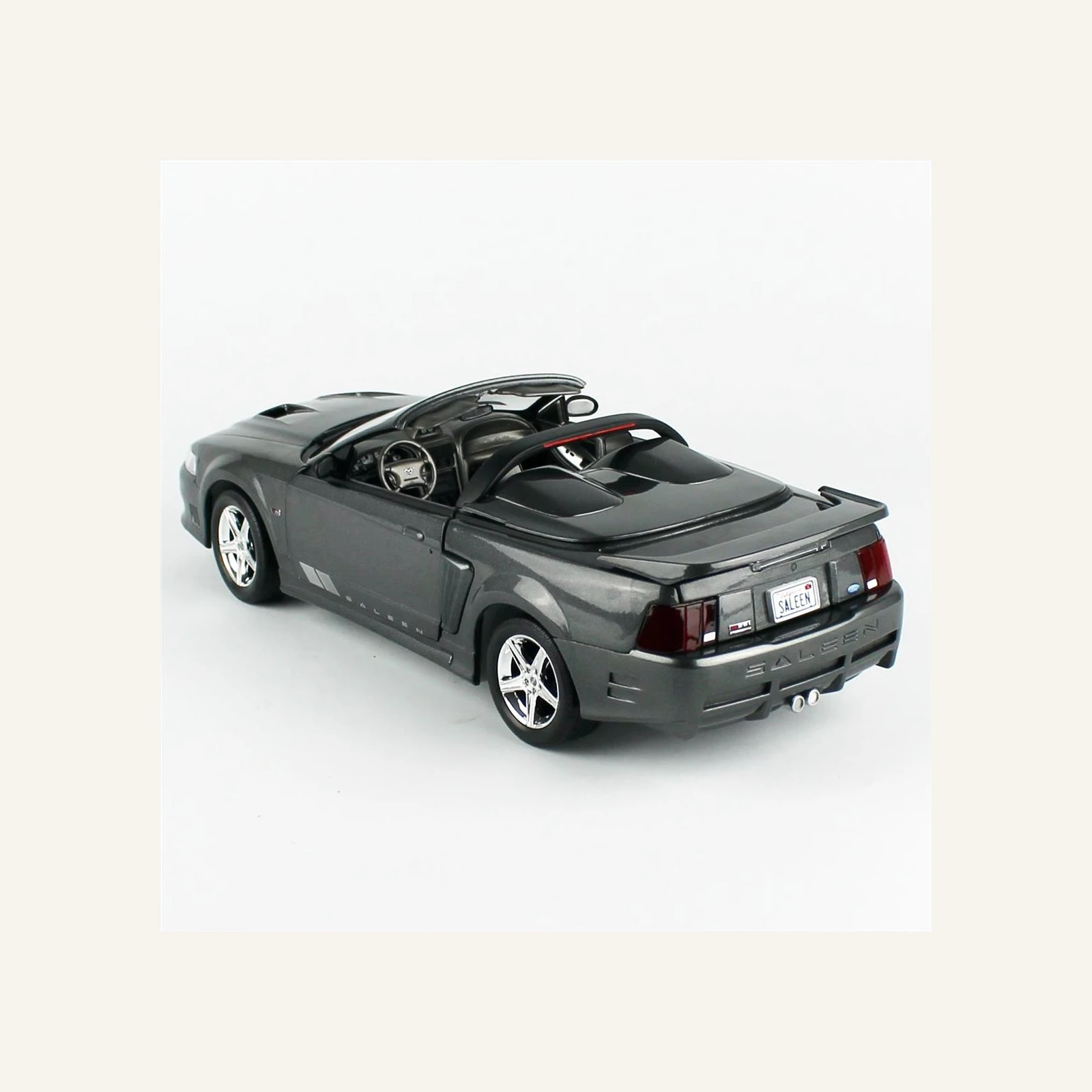 AutoWorld AMM1306 1/18 Ölçek, 2003 Mustang Saleen S281 SC Speedster, Dark Shadow Gray