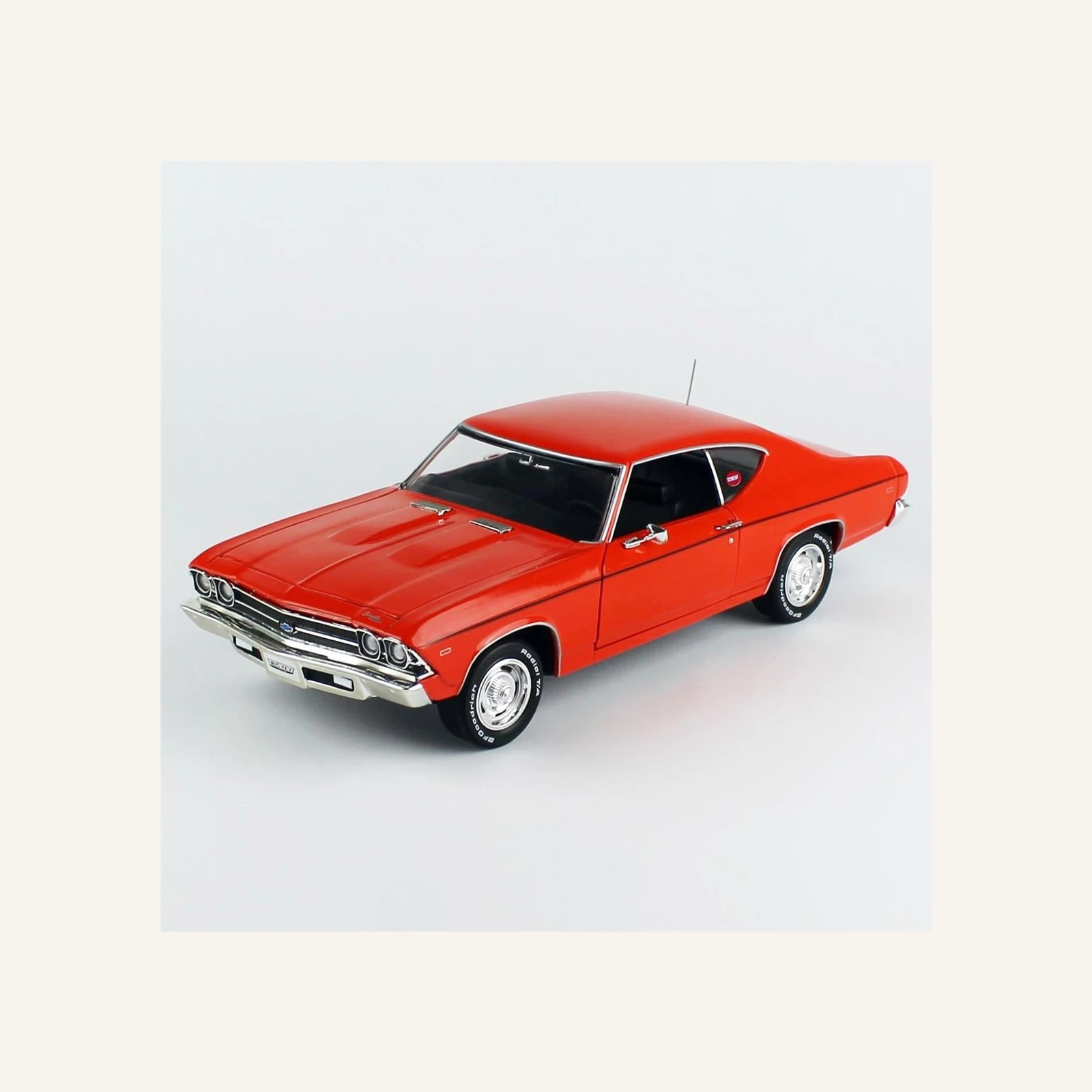 AutoWorld AMM1307 1/18 Ölçek,1969 Chevrolet Chevelle COPO (MCACN)