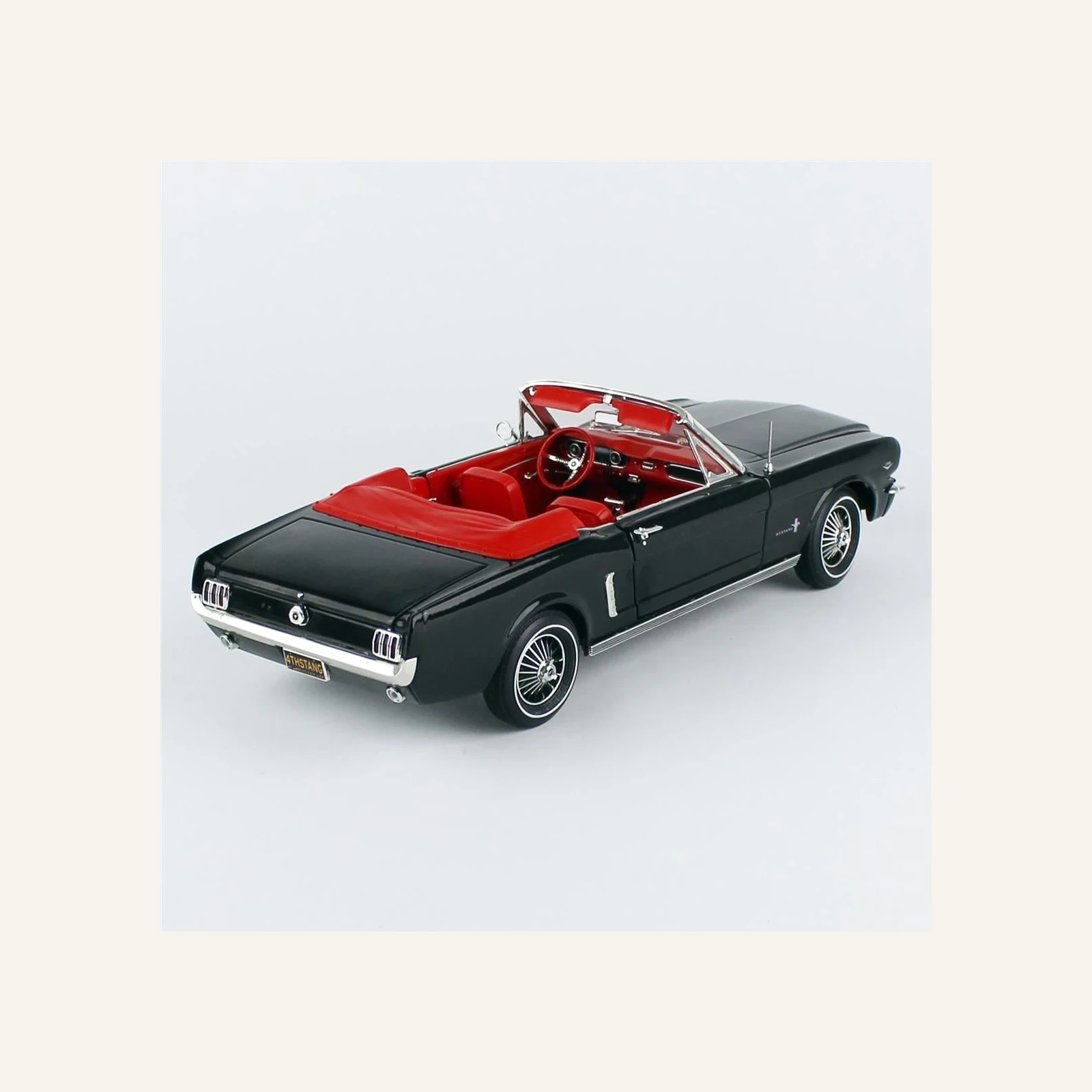AutoWorld AMM1312 1/18 Ölçek, 1964.5 Ford Mustang Convertible, Raven Black