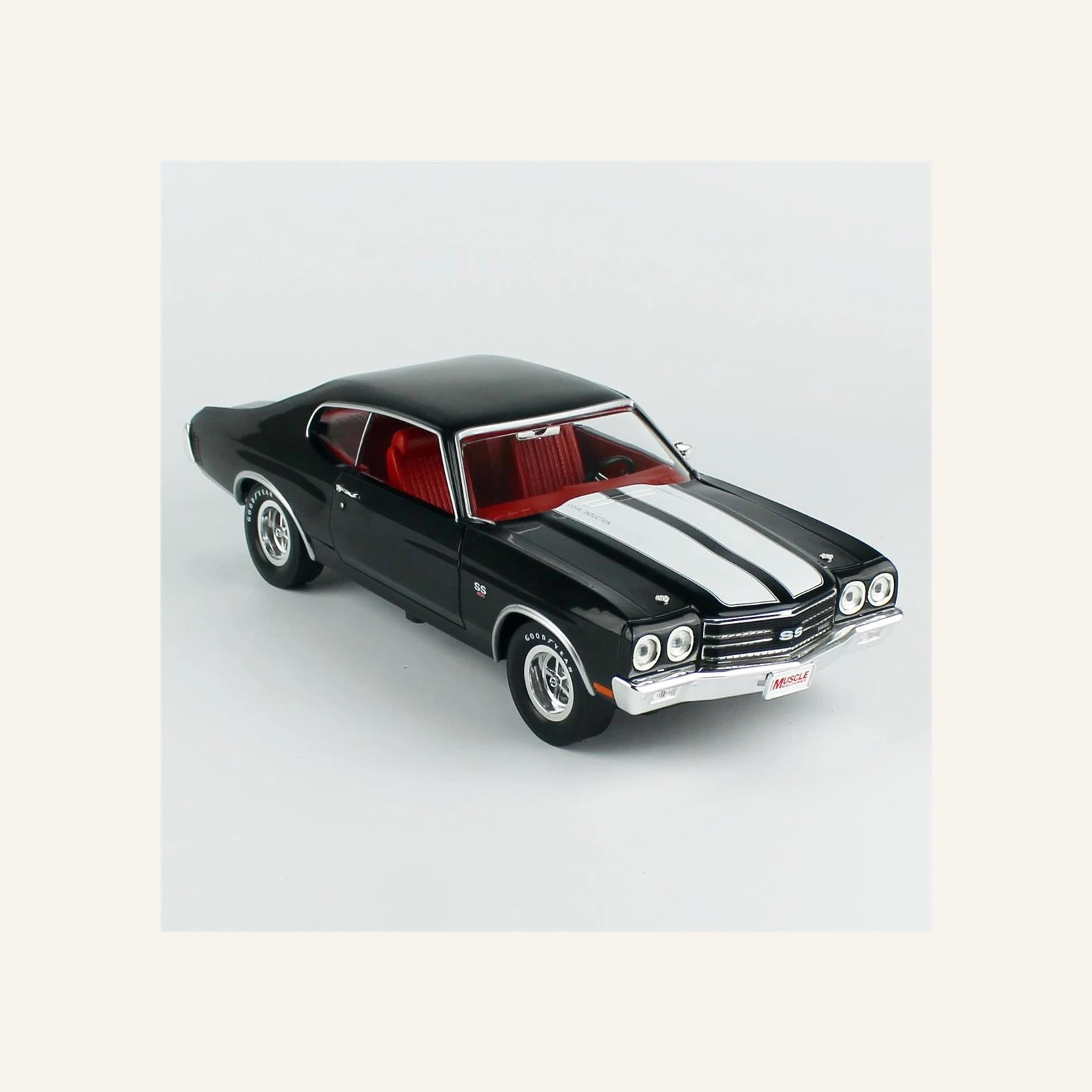 AutoWorld AMM1317 1/18 Ölçek, 1970 Chevrolet Chevelle Hardtop (Hemmings Muscle Machines)