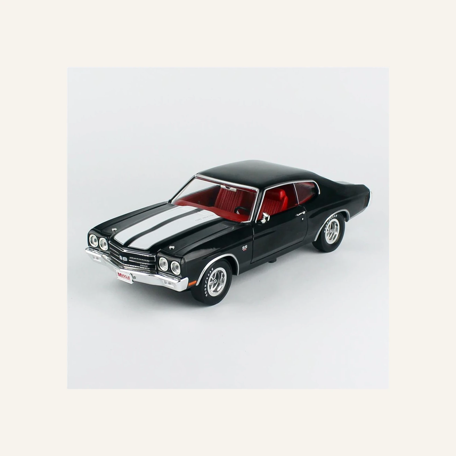 AutoWorld AMM1317 1/18 Ölçek, 1970 Chevrolet Chevelle Hardtop (Hemmings Muscle Machines)
