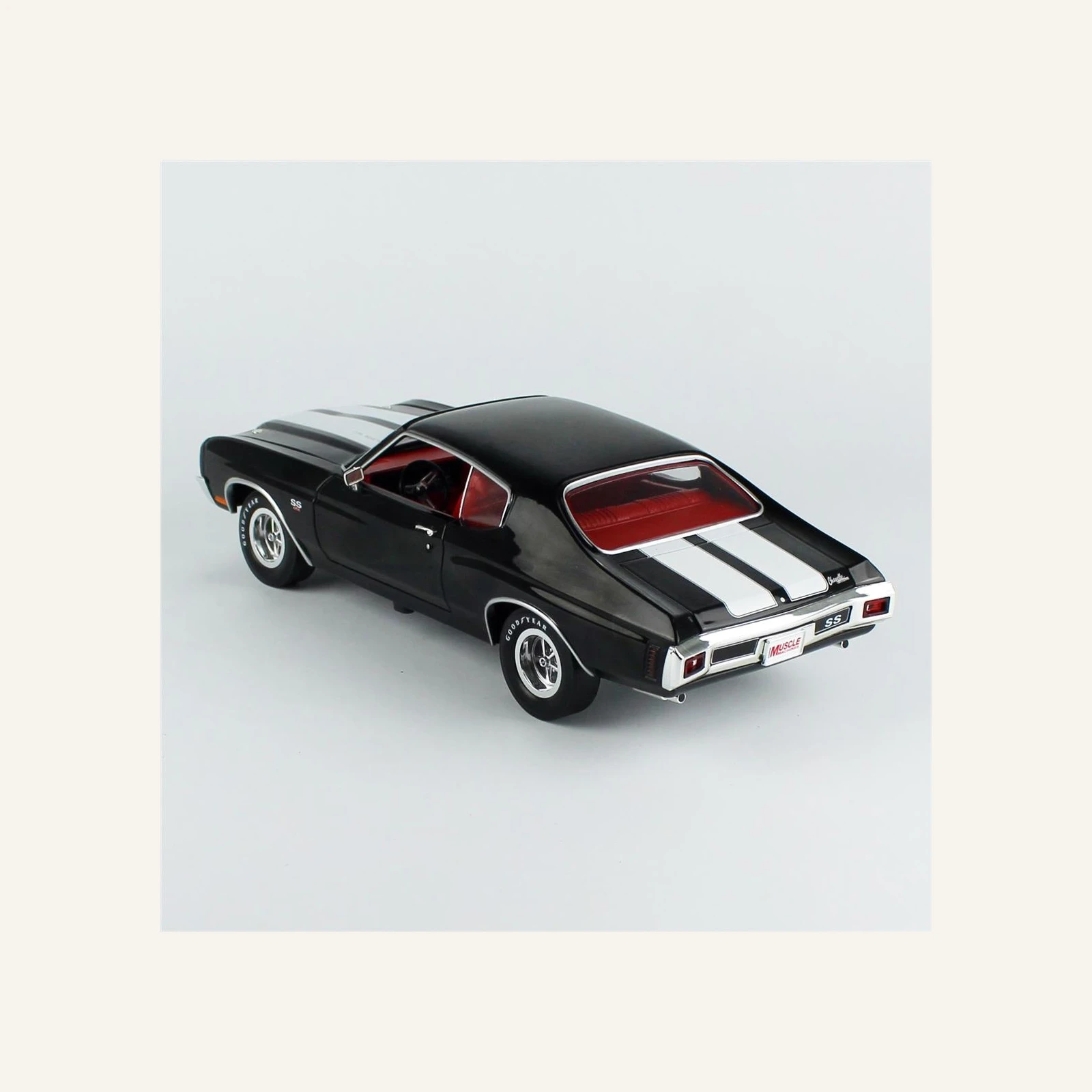AutoWorld AMM1317 1/18 Ölçek, 1970 Chevrolet Chevelle Hardtop (Hemmings Muscle Machines)