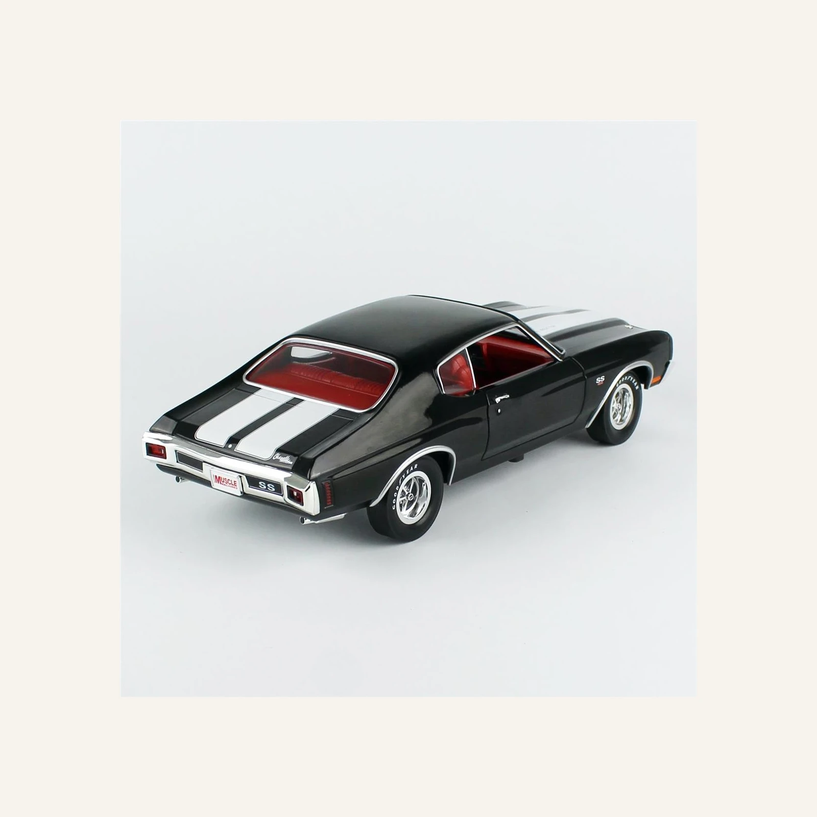 AutoWorld AMM1317 1/18 Ölçek, 1970 Chevrolet Chevelle Hardtop (Hemmings Muscle Machines)