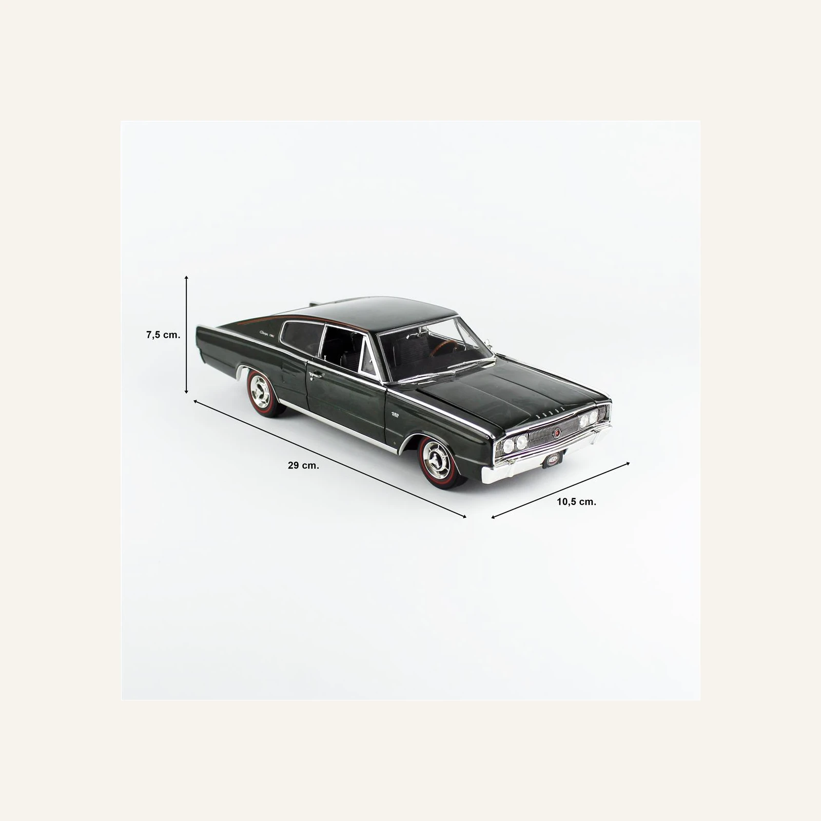 AutoWorld AMM1320 1/18 Ölçek, 1966 Dodge Charger Hardtop (MCACN), GG1 Dark Green