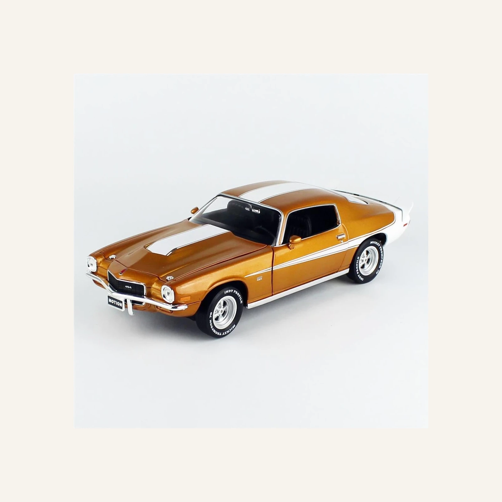 AutoWorld AMM1321 1/18 Ölçek, 1973 Chevy Camaro Baldwin, Motion Class