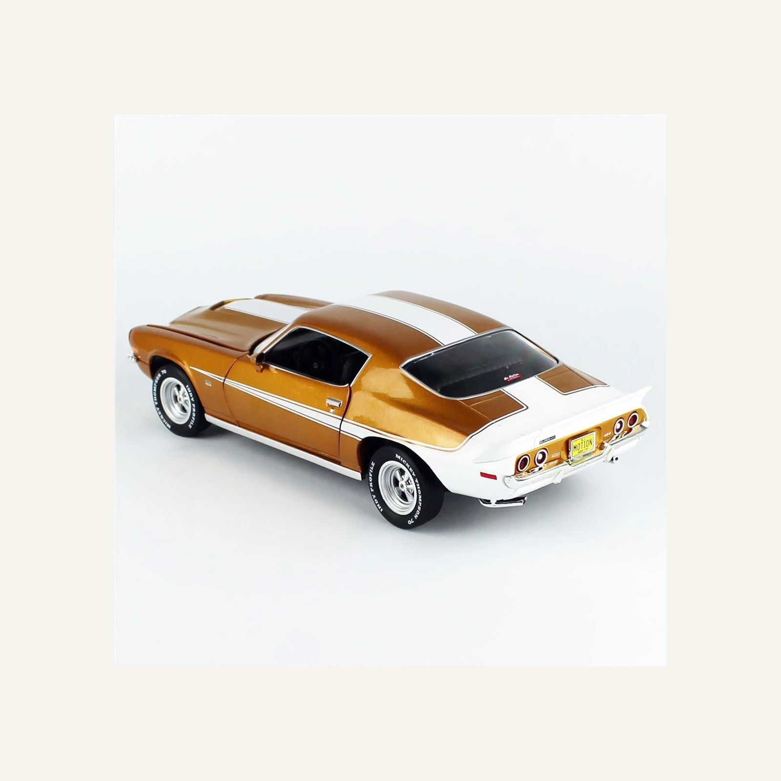 AutoWorld AMM1321 1/18 Ölçek, 1973 Chevy Camaro Baldwin, Motion Class