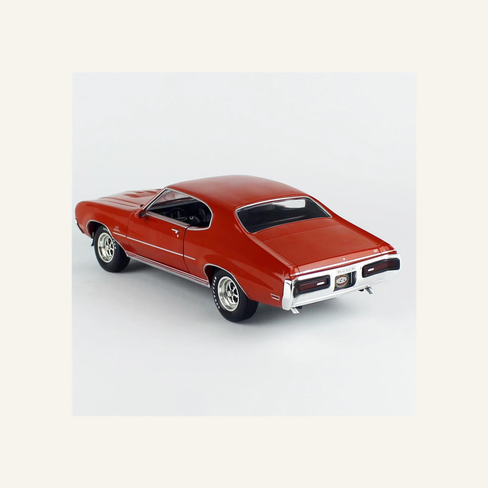 AutoWorld AMM1327 1/18 Ölçek, 1972 Buick GS Hardtop (MCACN), Br. Orange