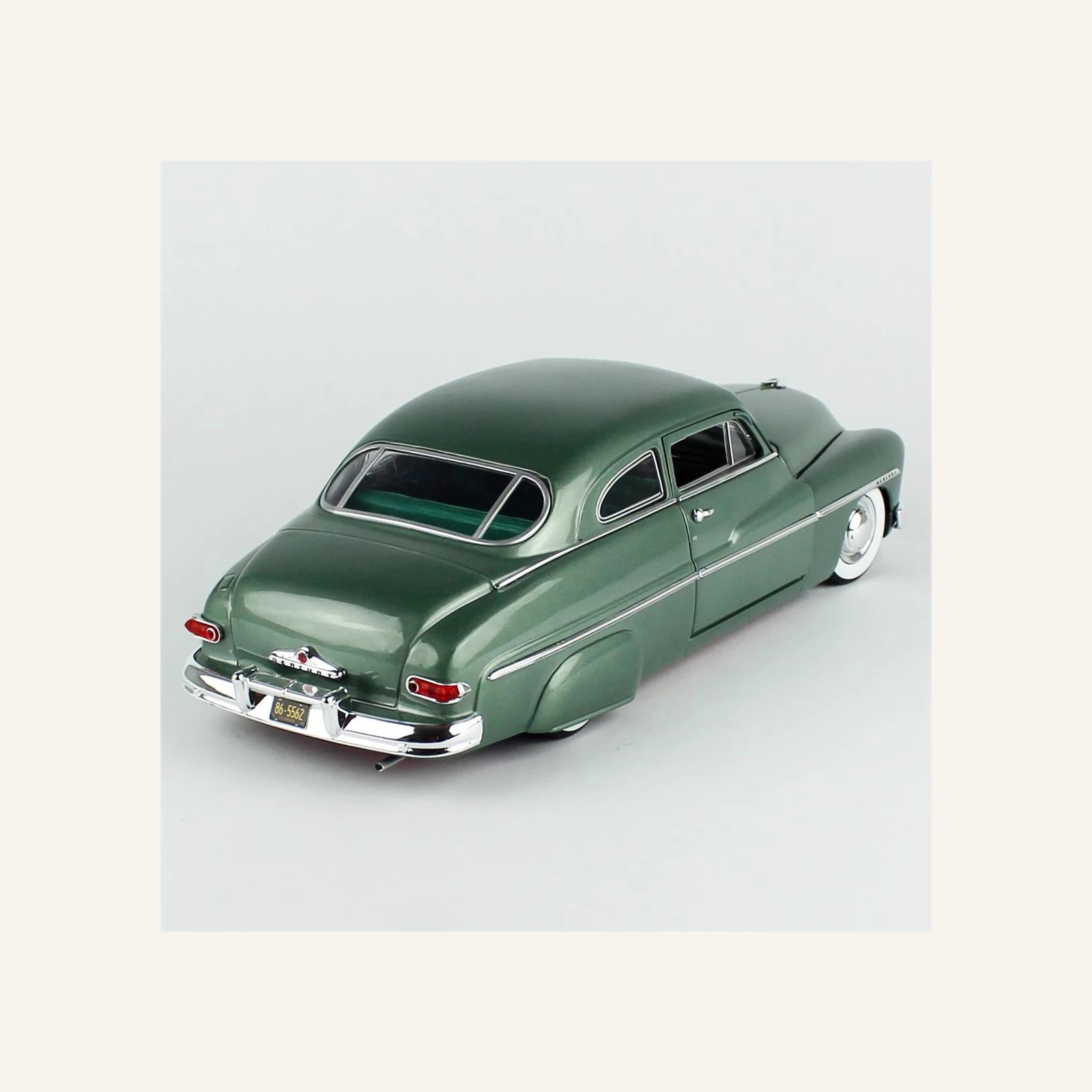 AutoWorld AW318 1/18 Ölçek, 1949 Mercury Eight Coupe, Berwick Green