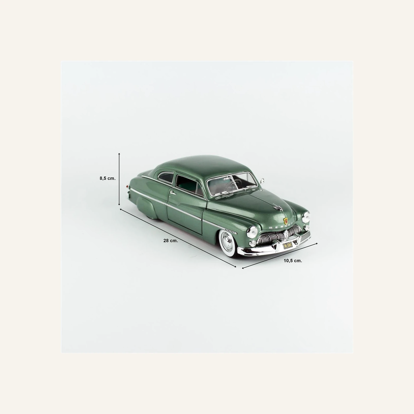AutoWorld AW318 1/18 Ölçek, 1949 Mercury Eight Coupe, Berwick Green