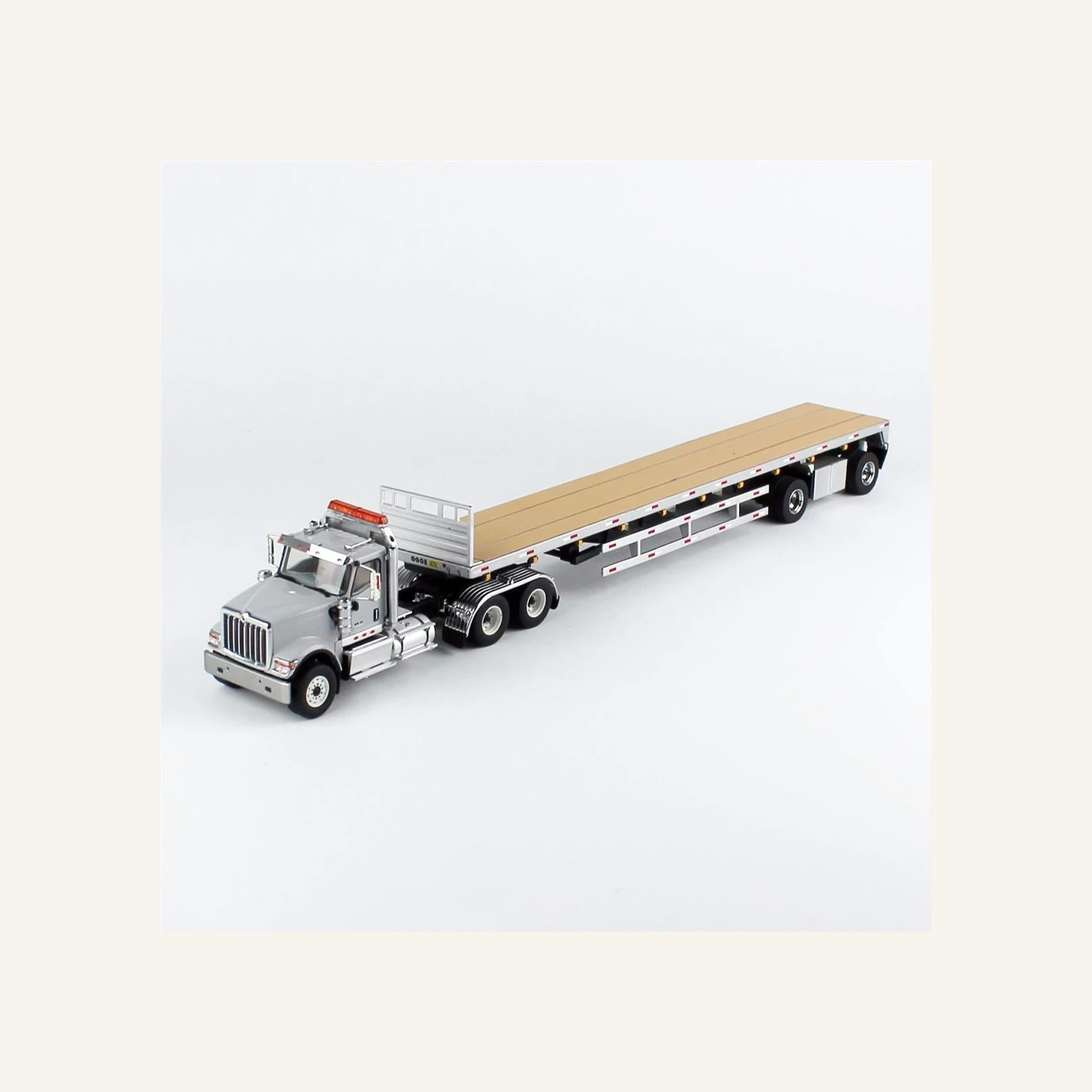 Diecast Masters 71026 1/50 Ölçek, International HX520 Tandem Gri Renk Çekici ve  53' Flat Bed ahşap tabanlı Dorse, Sergilemeye