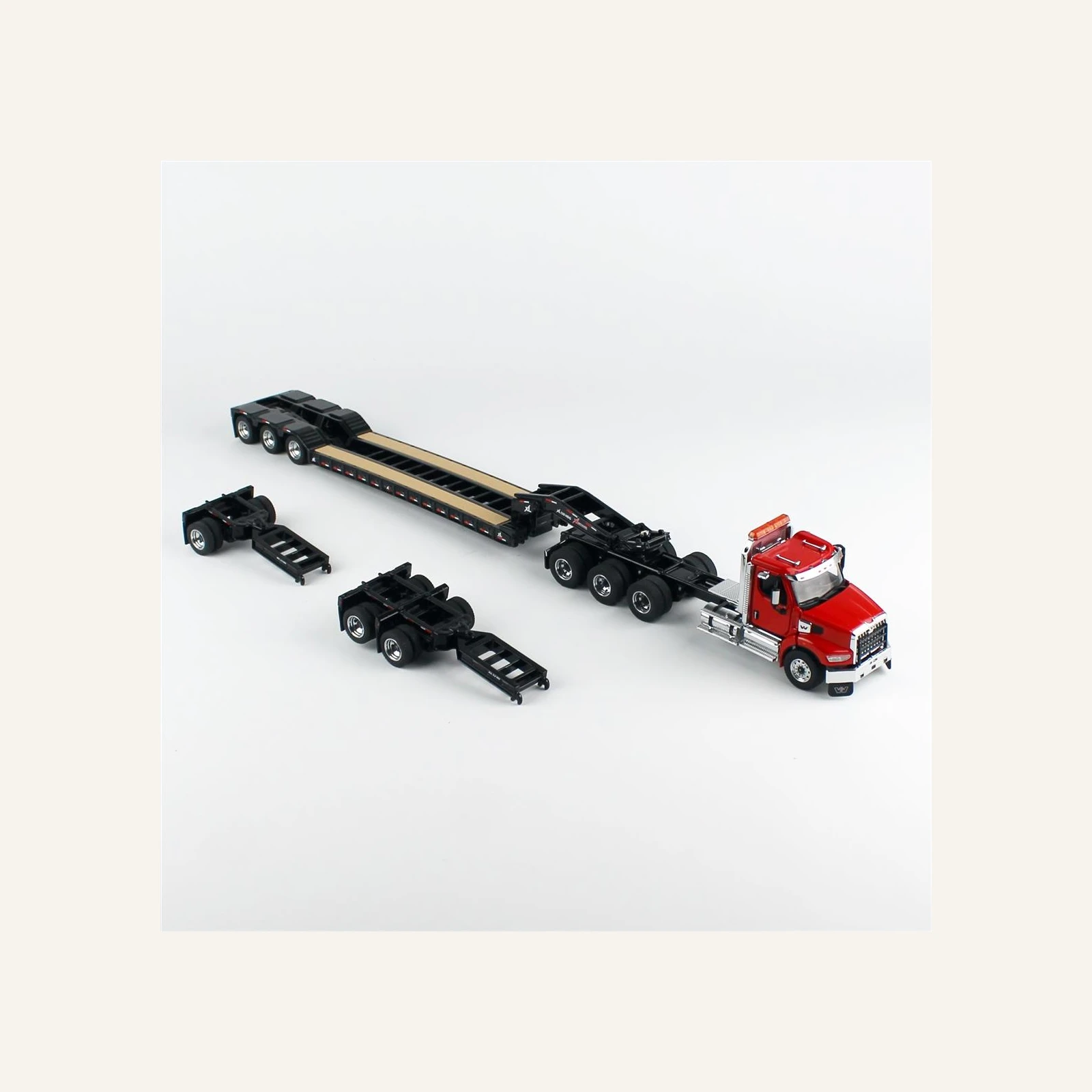 Diecast Masters 71090 1/50 Ölçek, Western Star 49X SBFA Tridem Kırmızı Kabinli Çekici ve XL 120 HDG Drop Deck Dorse, Sergilemey