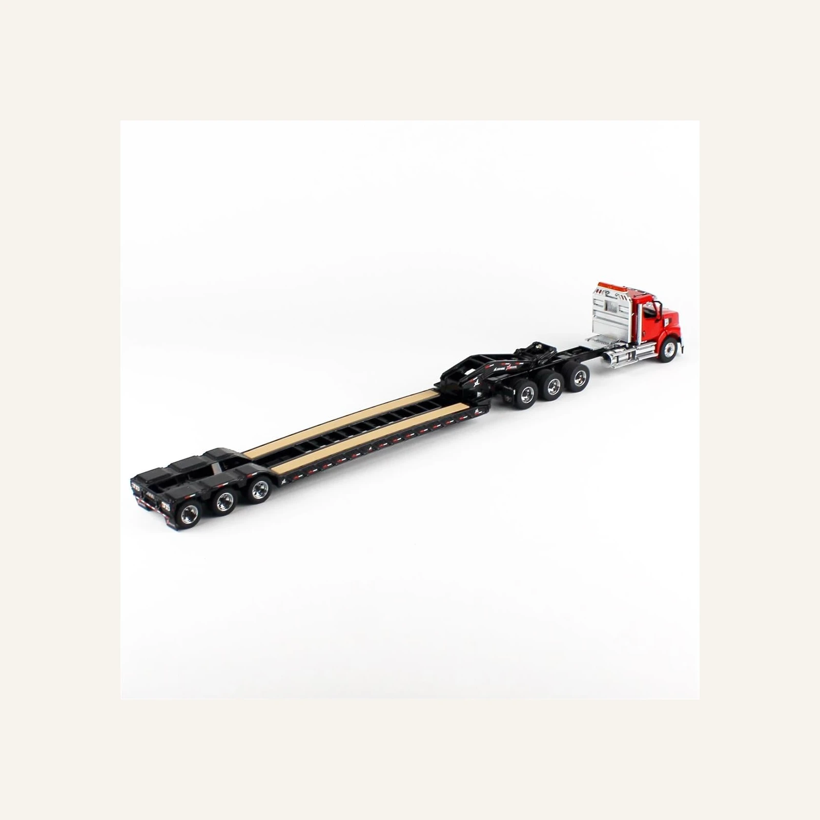 Diecast Masters 71090 1/50 Ölçek, Western Star 49X SBFA Tridem Kırmızı Kabinli Çekici ve XL 120 HDG Drop Deck Dorse, Sergilemey