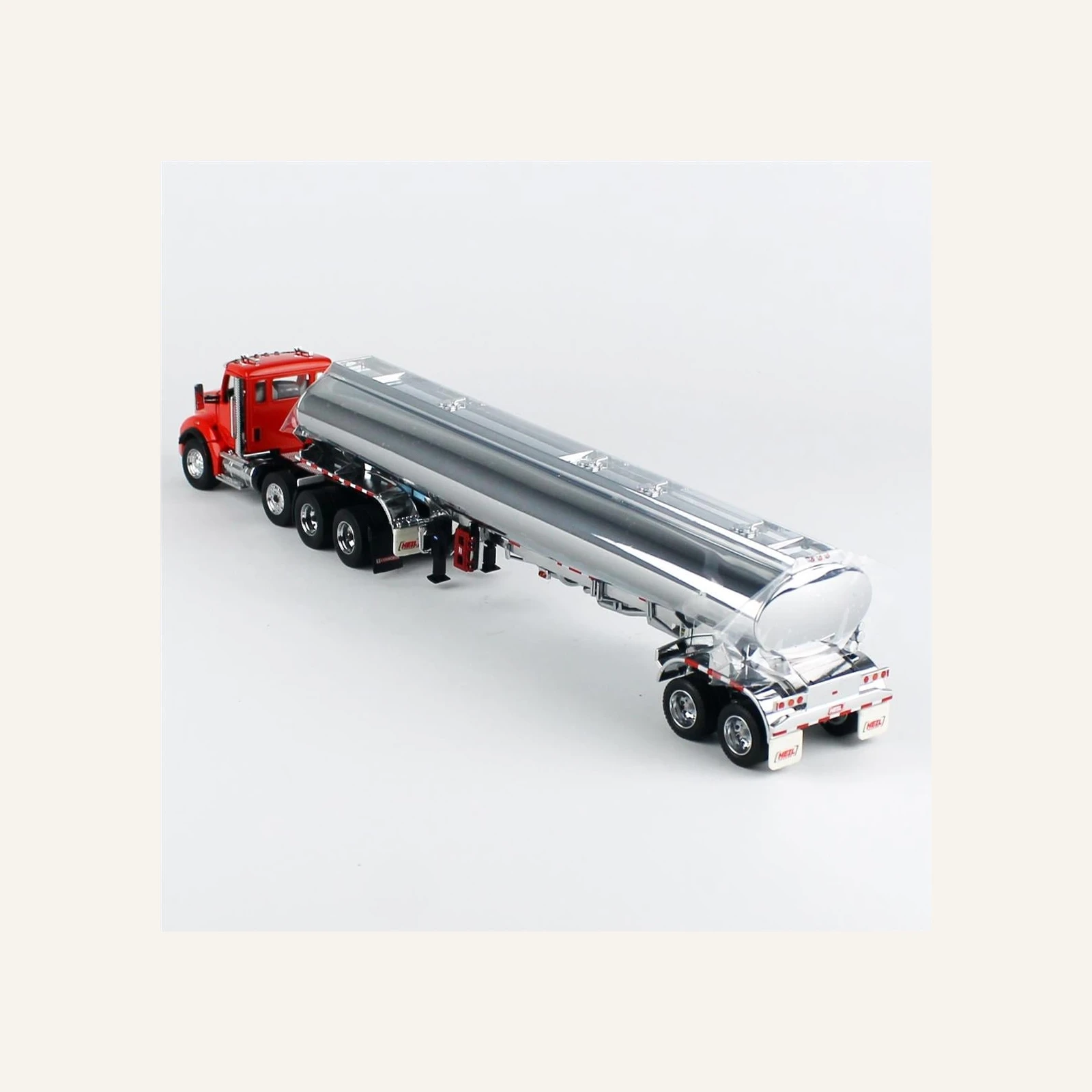 Diecast Masters 71102 1/50 Ölçek, Kenworth T880S İtici AkslıI, Kırmızı Çekici Kabinli, Krom Petrol Tankeri