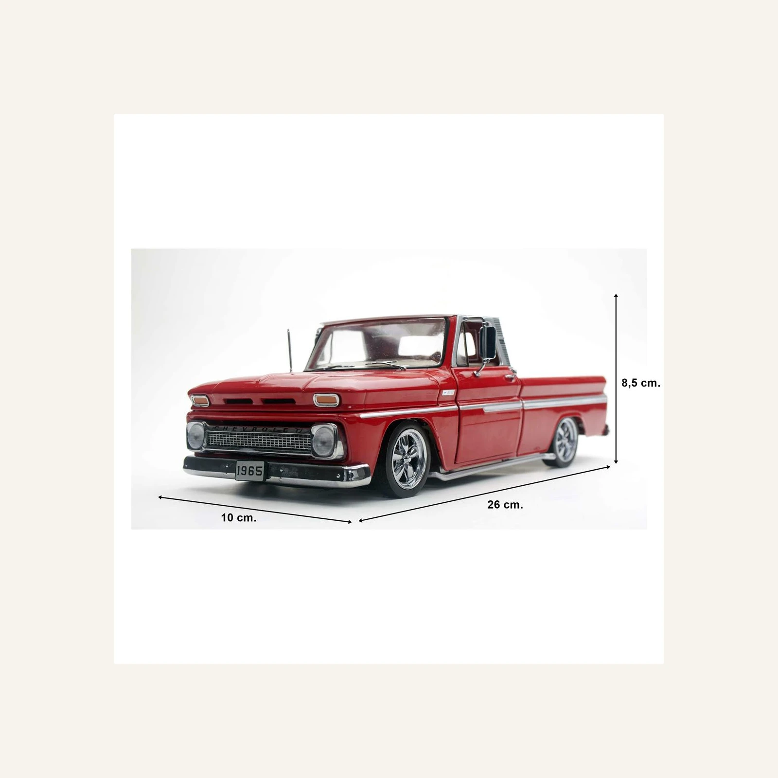 Sunstar 1365 1/18 Ölçek, 1965 Chevrolet C-10 Styleside Alçaltılmış Kamyonet, Kırmızı