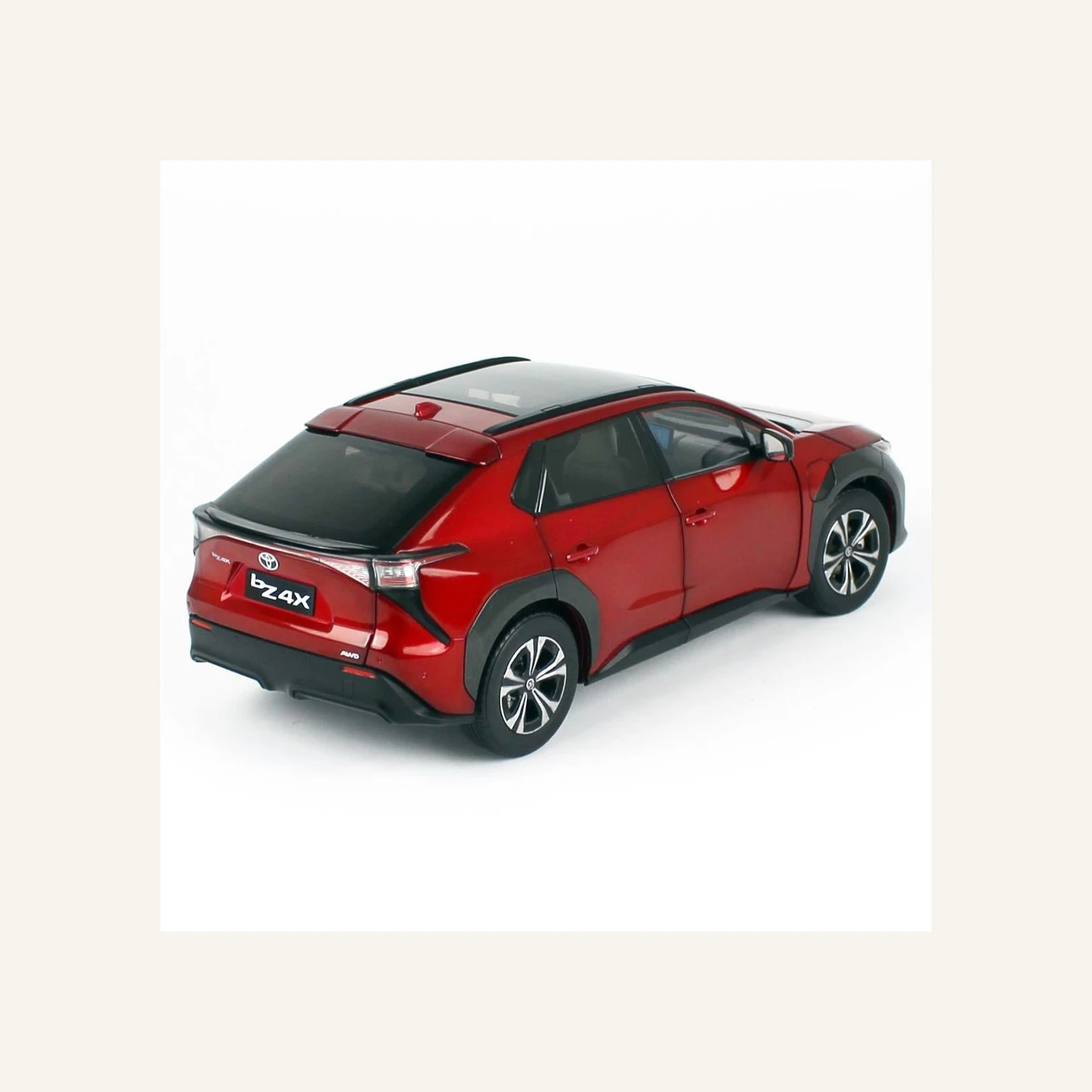 Sunstar 5650 1/18 Ölçek, 2022 Toyota BZ4X 2022, Supersonic Red
