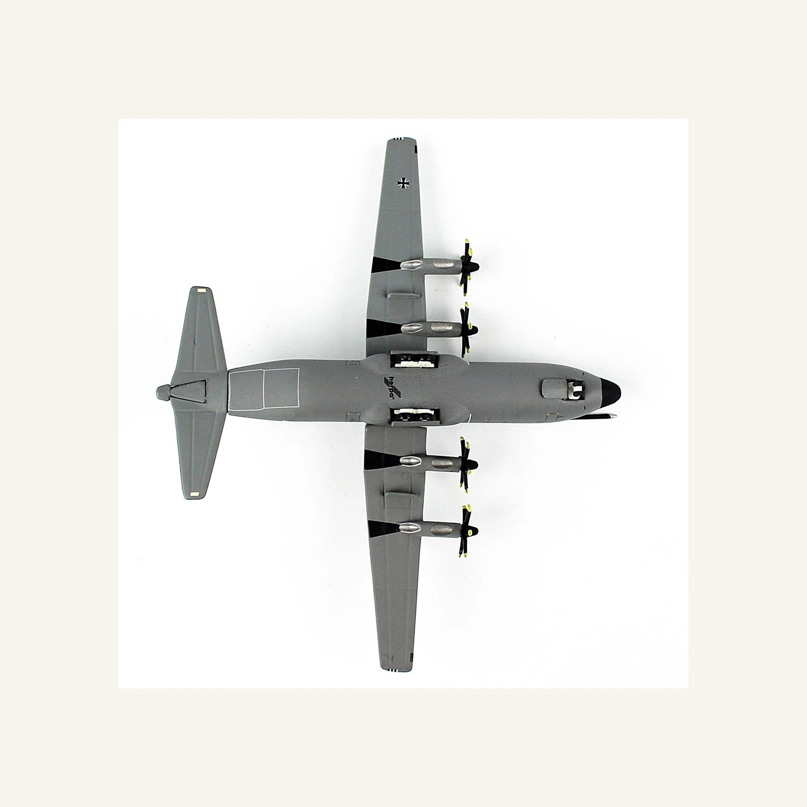 Herpa 537438 1/500 Ölçek, Luftwaffe C-130J-30 Super Hercules, Metal