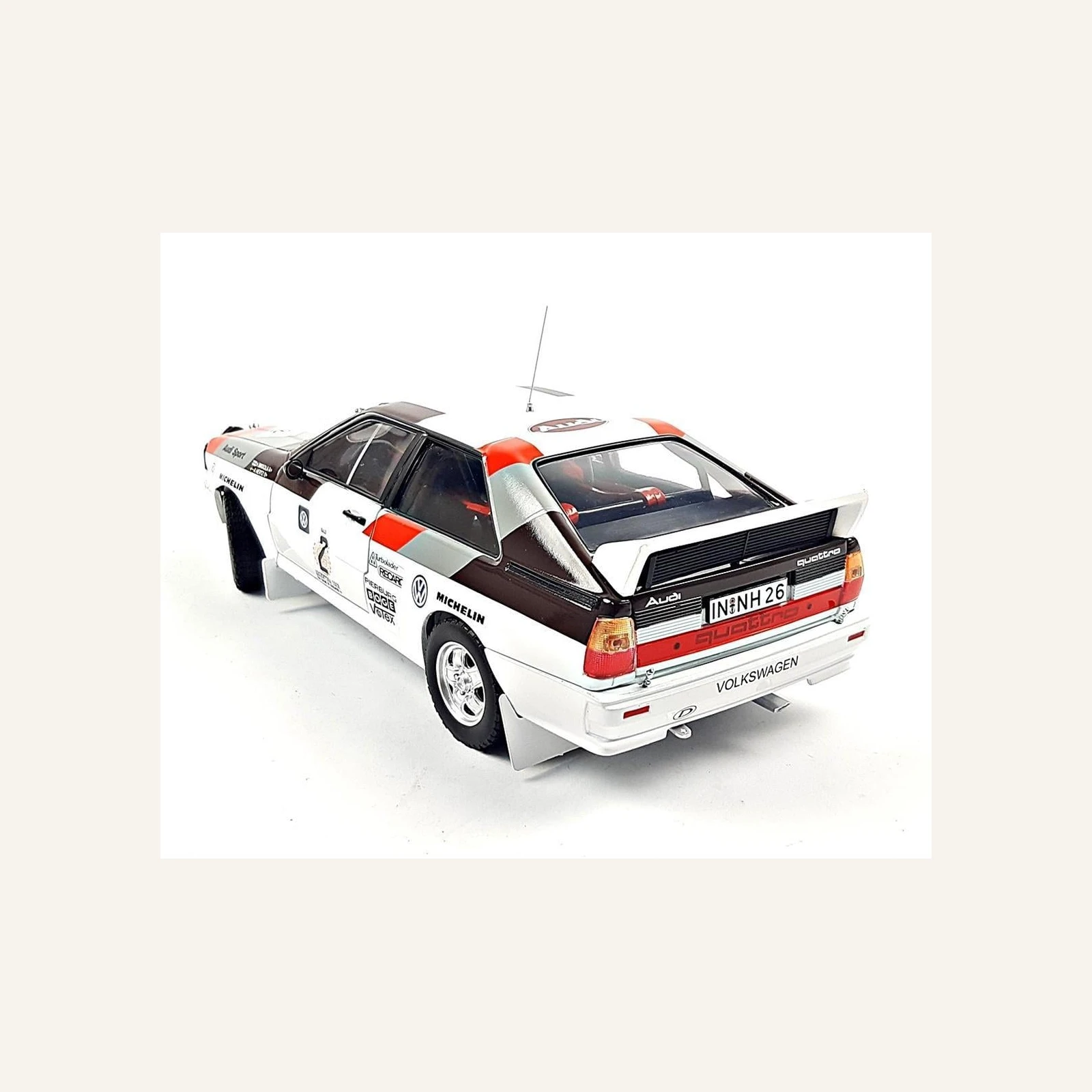Sunstar 4250 1/18 Ölçek,  Audi Quattro A2, H.Mikkola/A.Hertz Winner Rally Argentina 1983