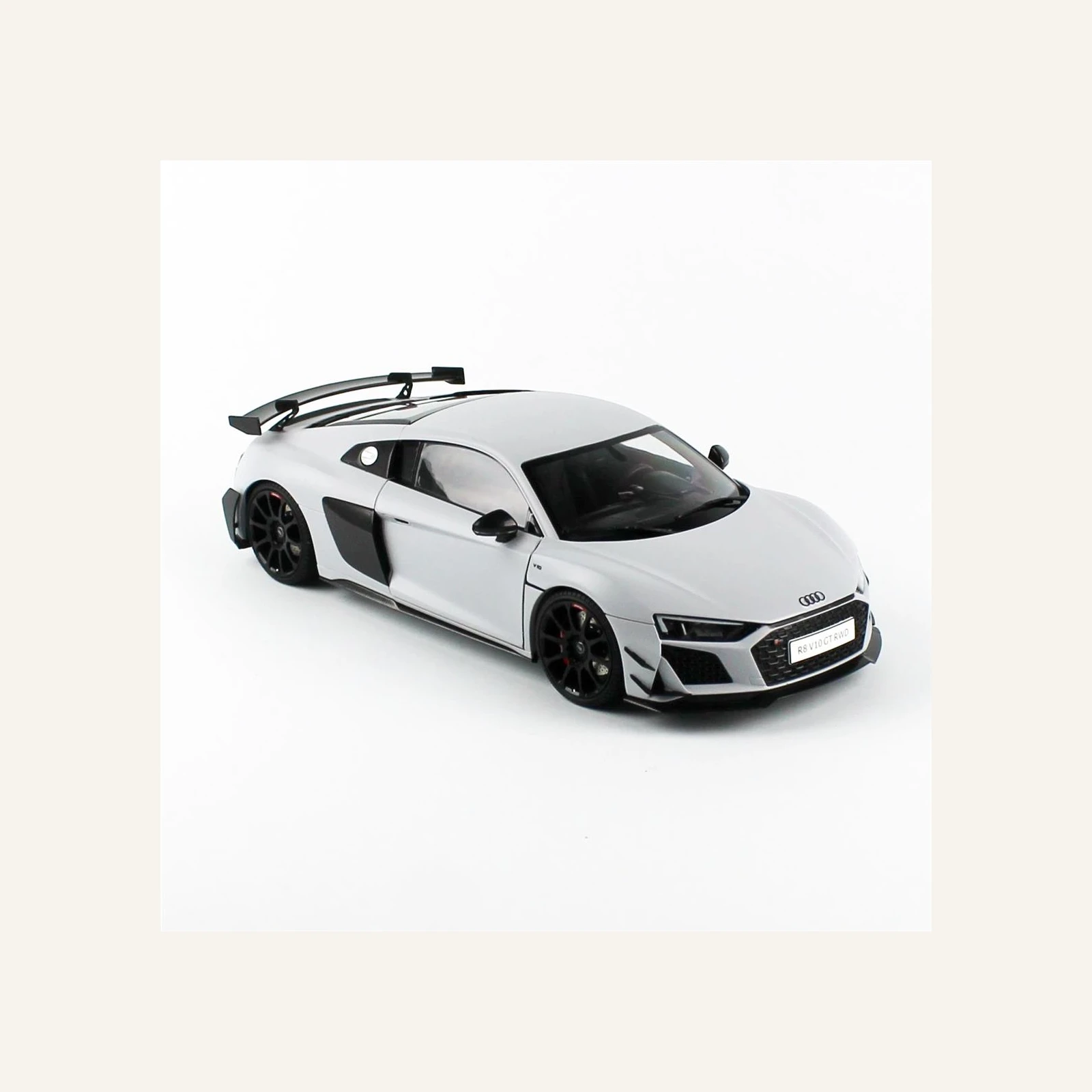 NZG 0356 1/18 Ölçek, Audi R8 2021 Coupe, Metalik Beyaz