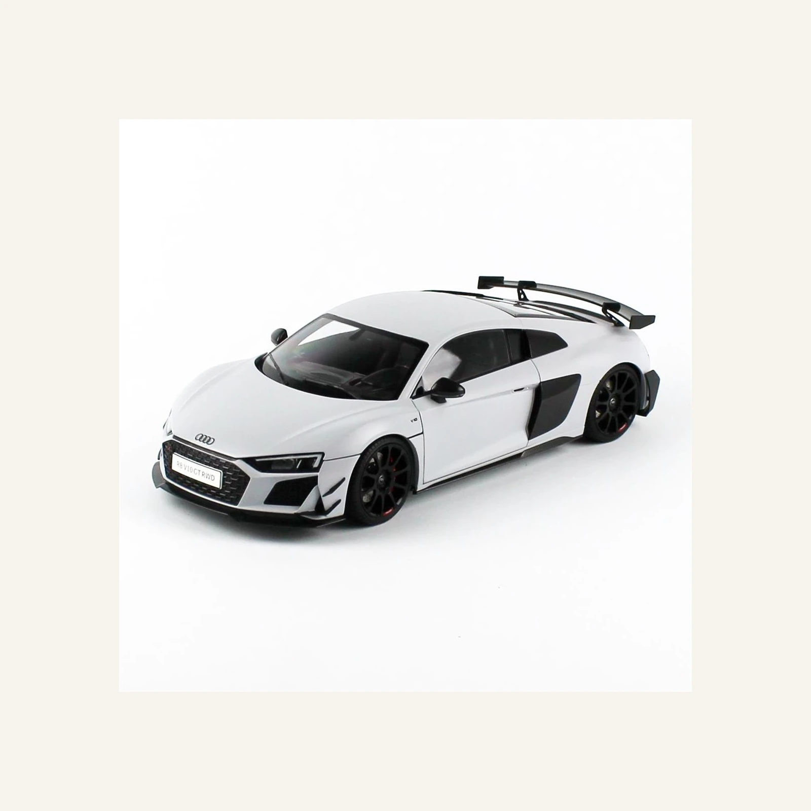 NZG 0356 1/18 Ölçek, Audi R8 2021 Coupe, Metalik Beyaz