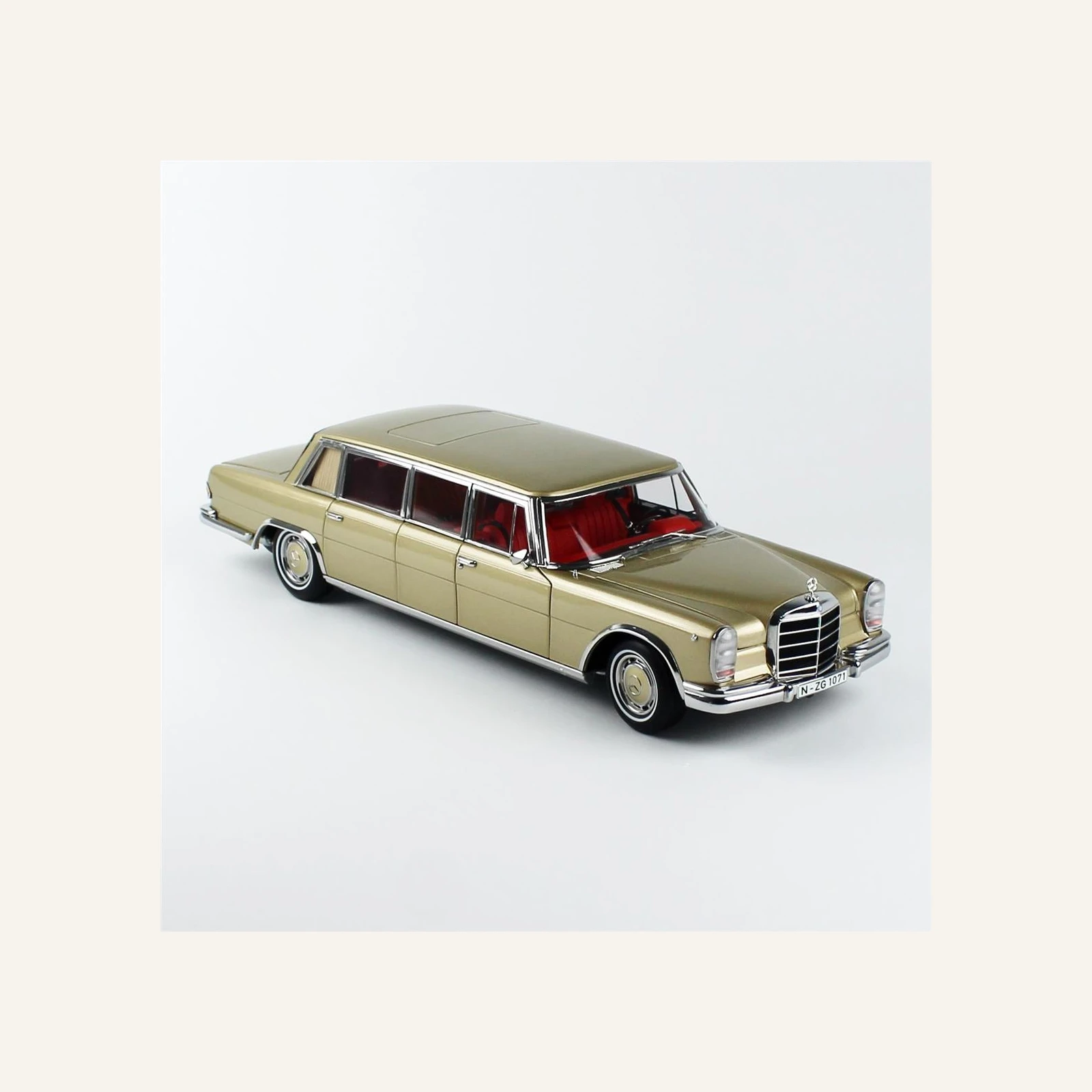 NZG 1071/66 1/18 Ölçek, Mercedes-Benz 600 Pullman Limuzin, Bej