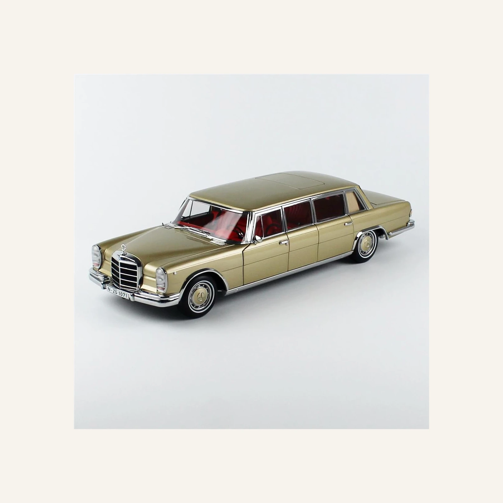 NZG 1071/66 1/18 Ölçek, Mercedes-Benz 600 Pullman Limuzin, Bej