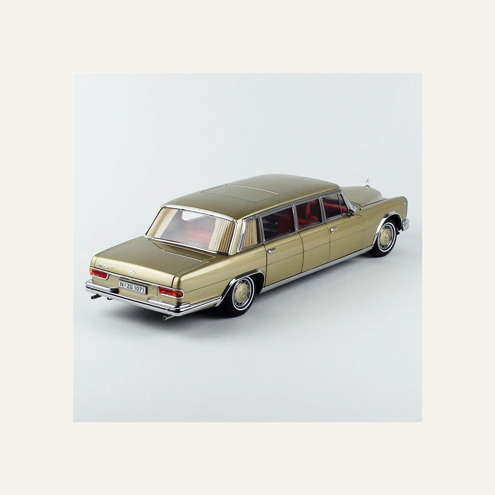 NZG 1071/66 1/18 Ölçek, Mercedes-Benz 600 Pullman Limuzin, Bej