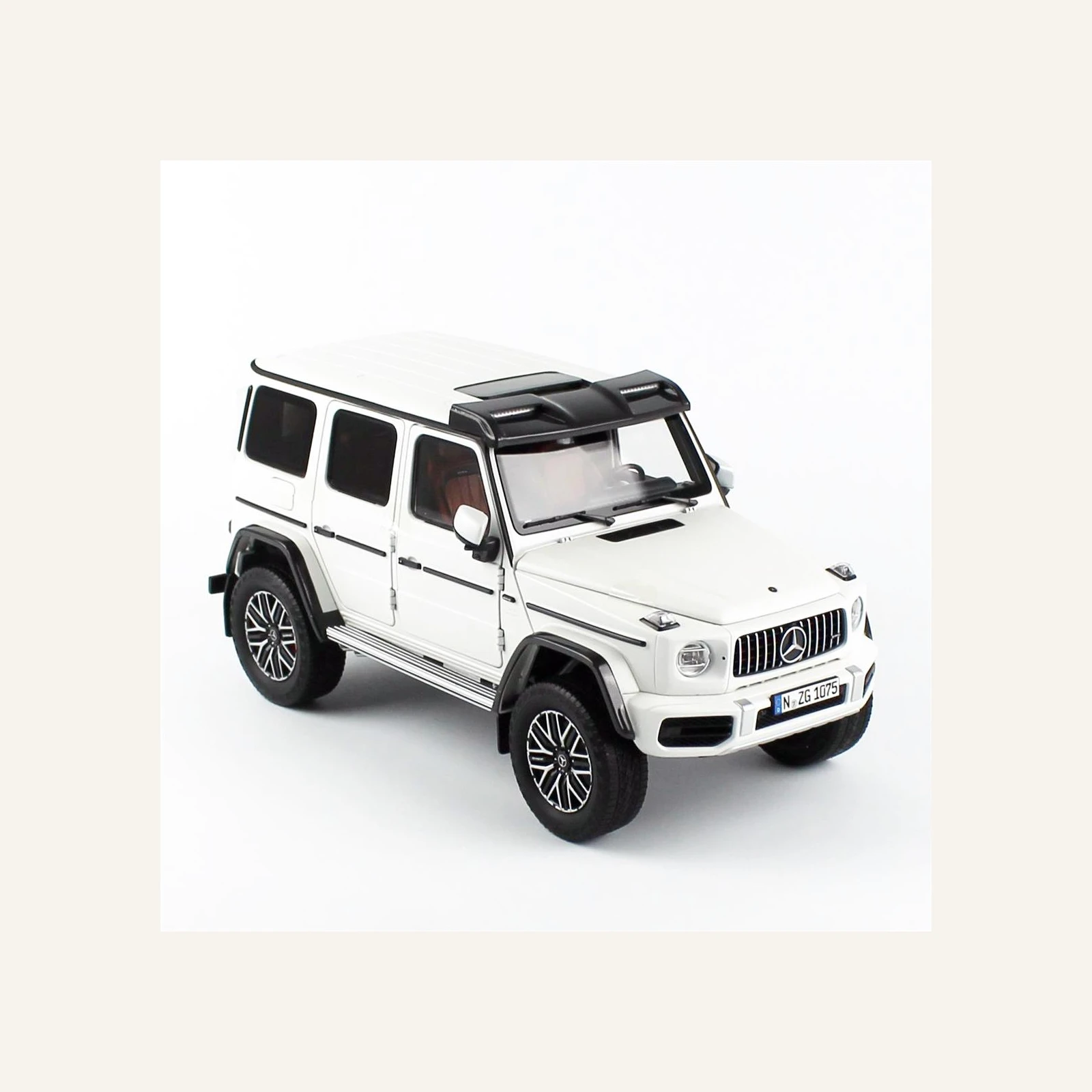NZG 1075/40 1/18 Ölçek, Mercedes-AMG G 63, Arazi Aracı, Opak Beyaz