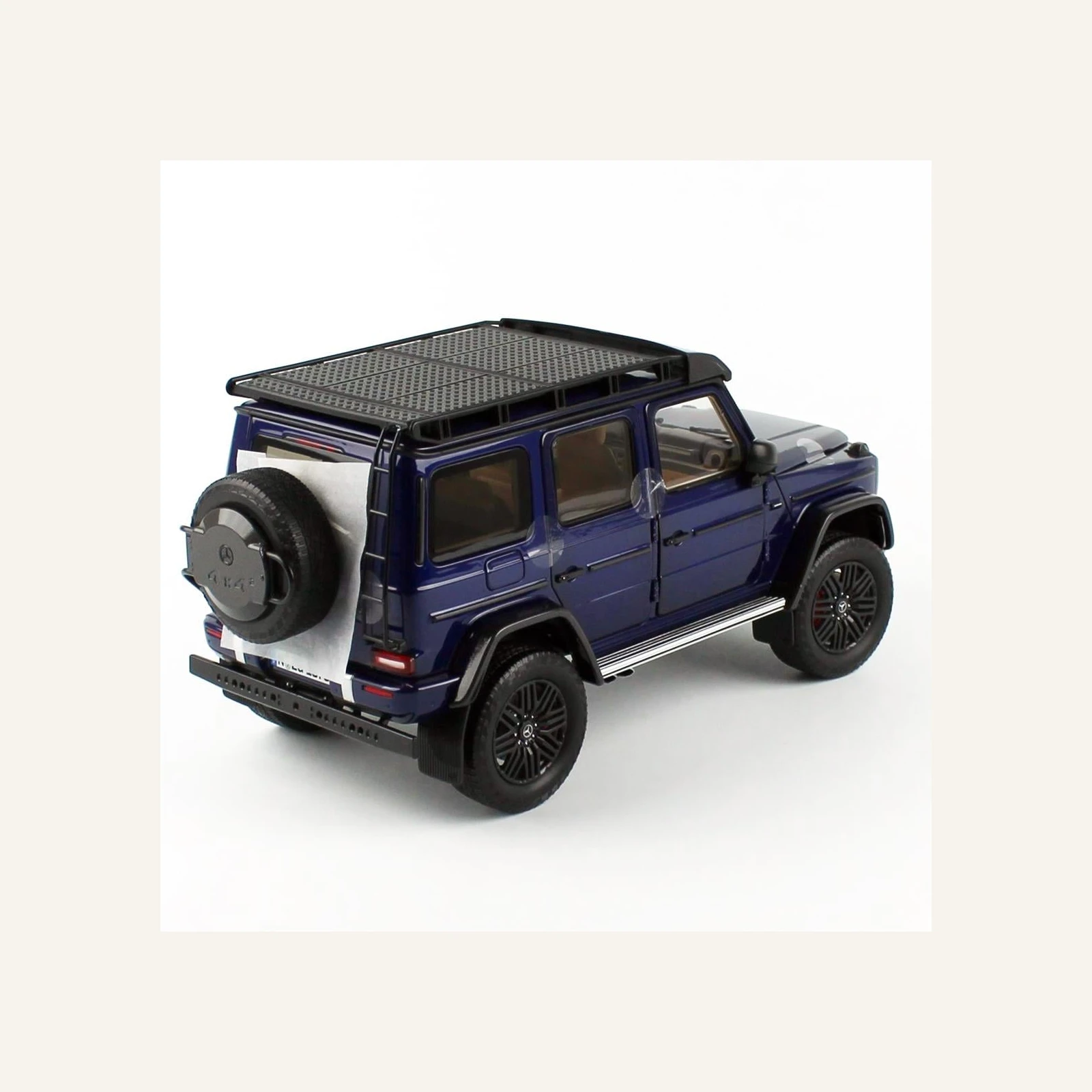 NZG 1075.1/20 1/18 Ölçek, Mercedes-AMG G 63 Arazi Aracı, Mistik Mavi