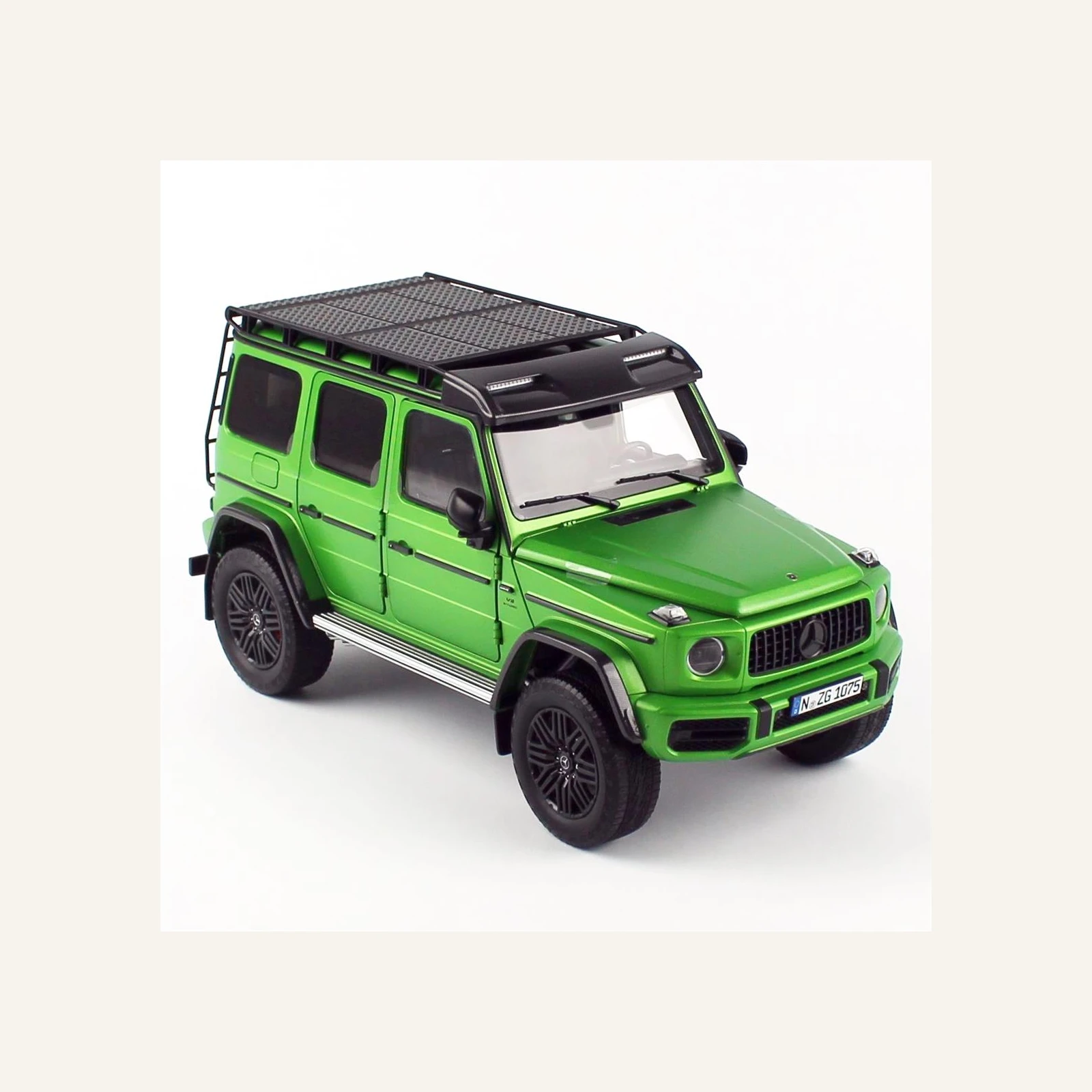 NZG 1075.1/31 1/18 Ölçek, Mercedes-AMG G 63 Arazi Aracı, Cehennem Yeşili Magno